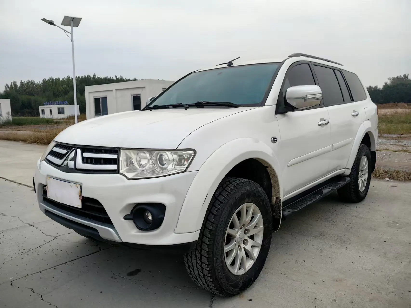 Mitsubishi Pajero Jinchang  из Китая