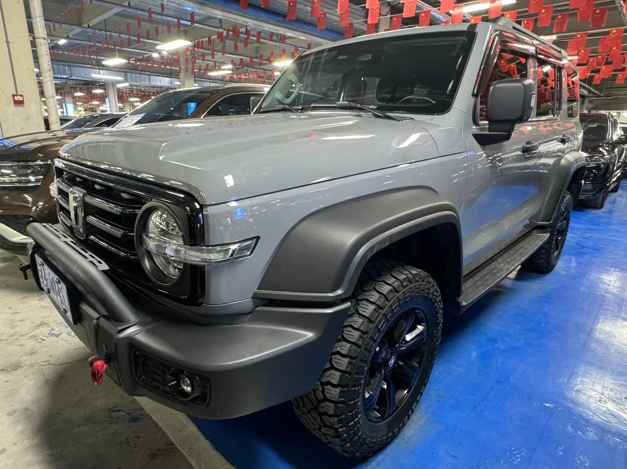 Tank 300  из Китая