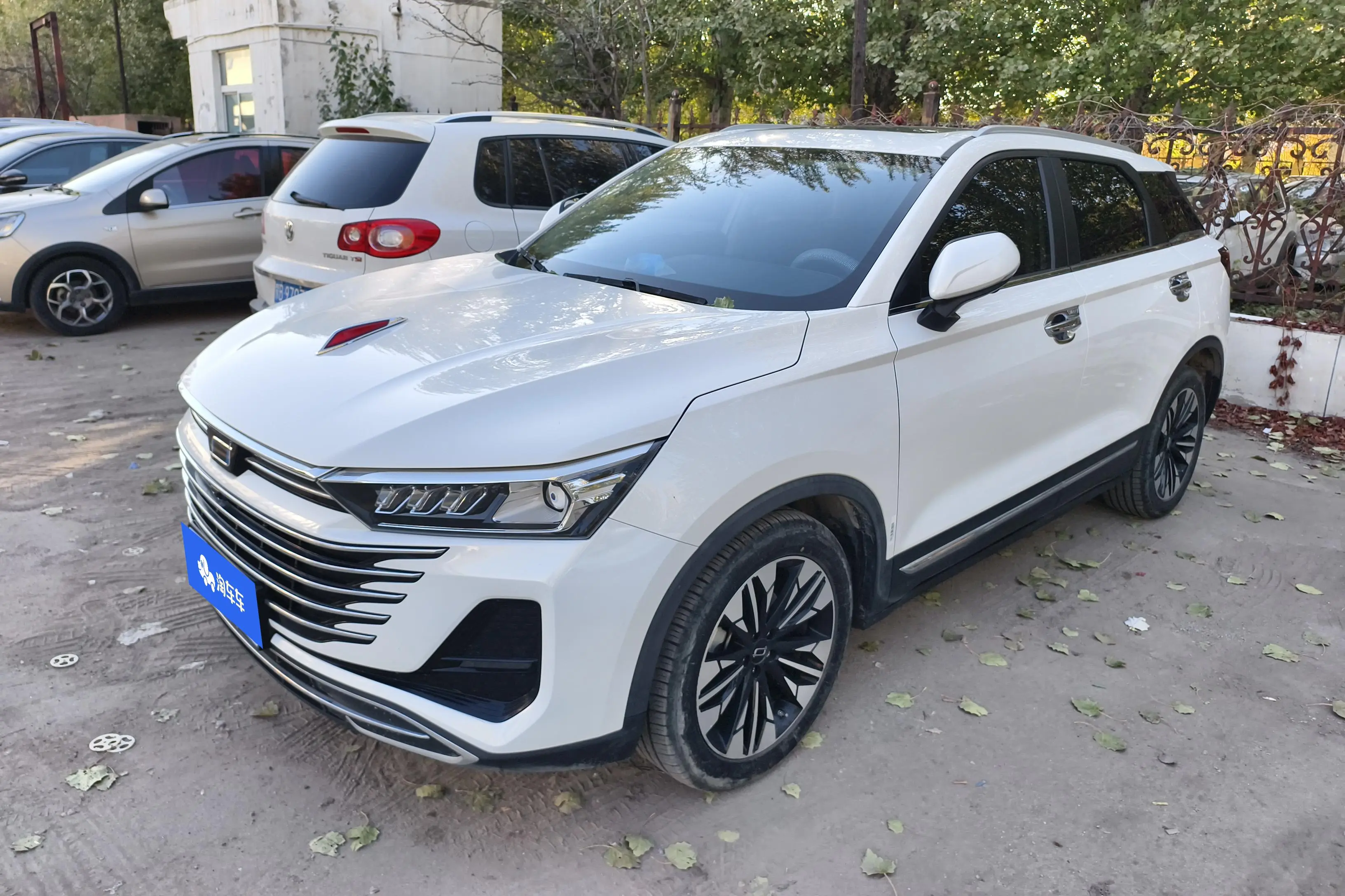 FAW Bestune T77 (Besturn T77)  из Китая