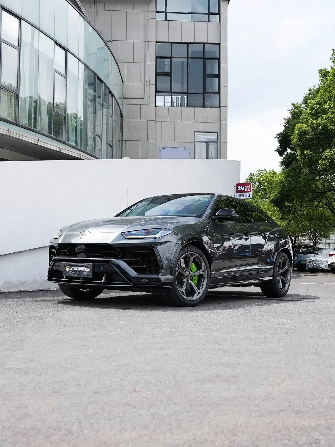 Lamborghini Urus  из Китая