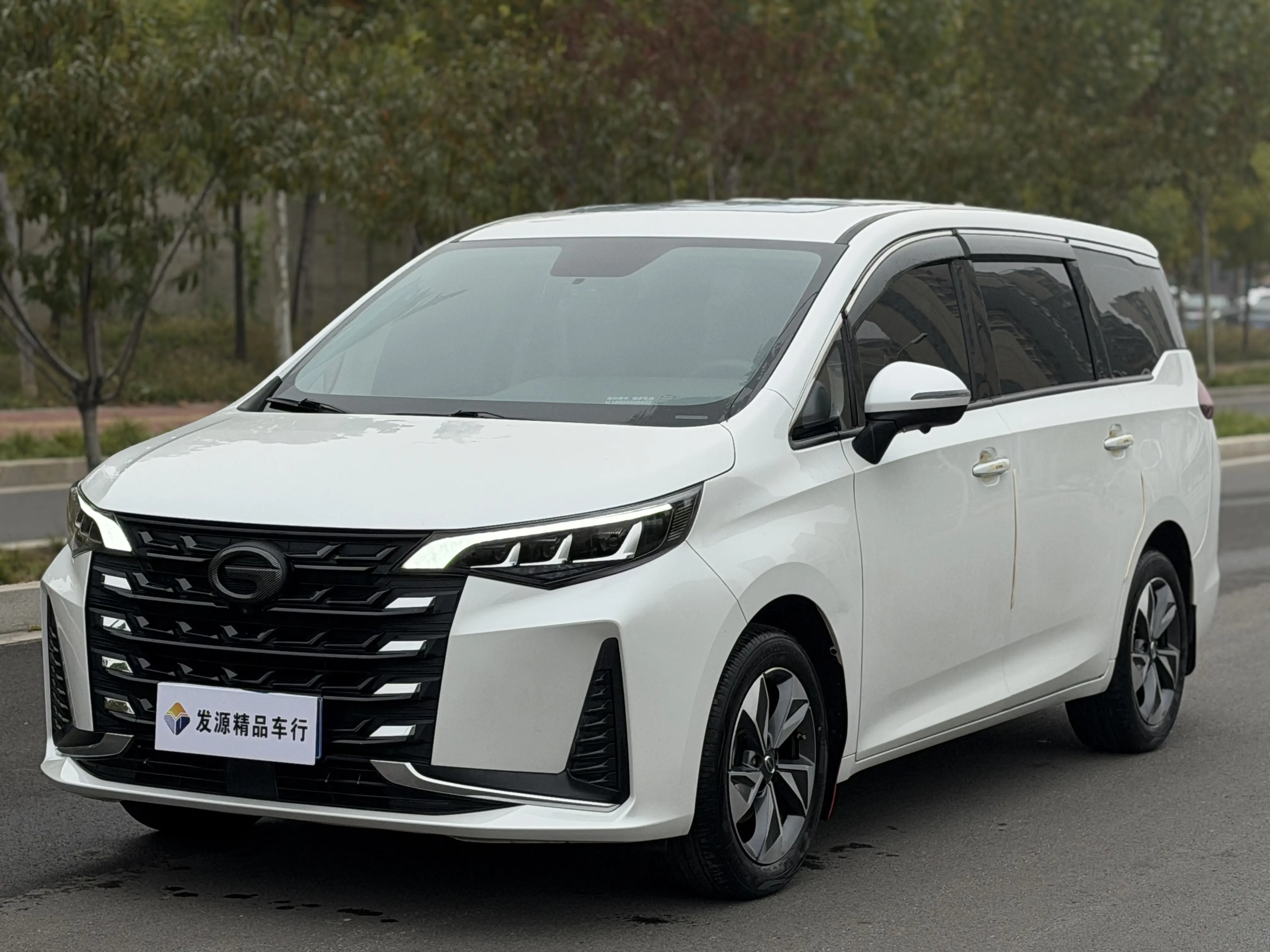 GAC Trumpchi M6  из Китая