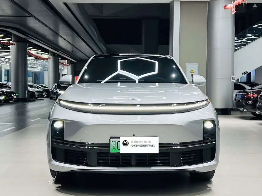 Li L7 (Ideal L7)  из Китая