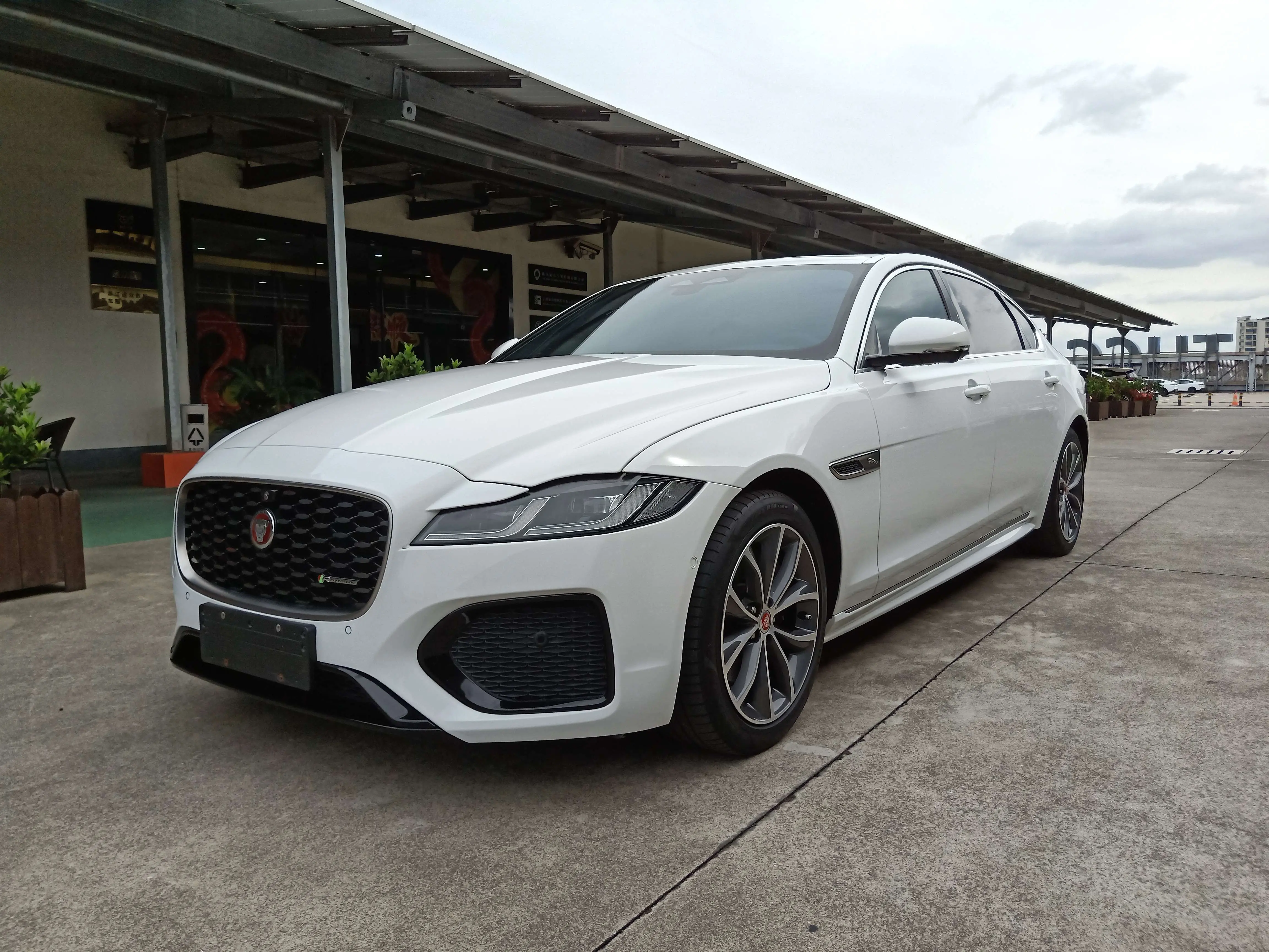 Jaguar XFL  из Китая