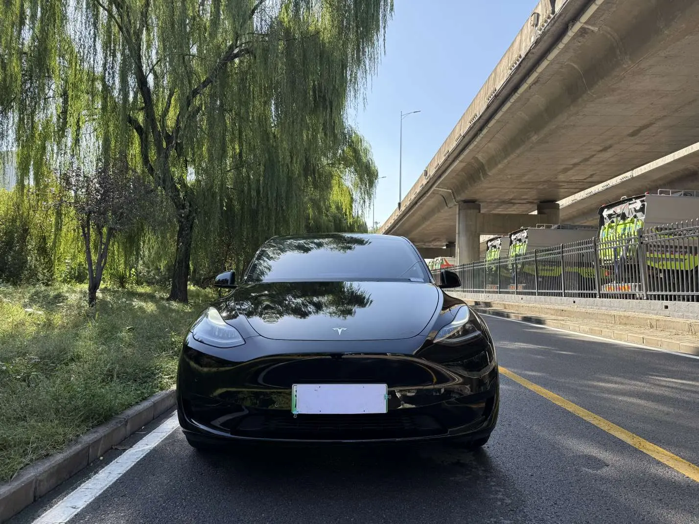Tesla Model Y  из Китая