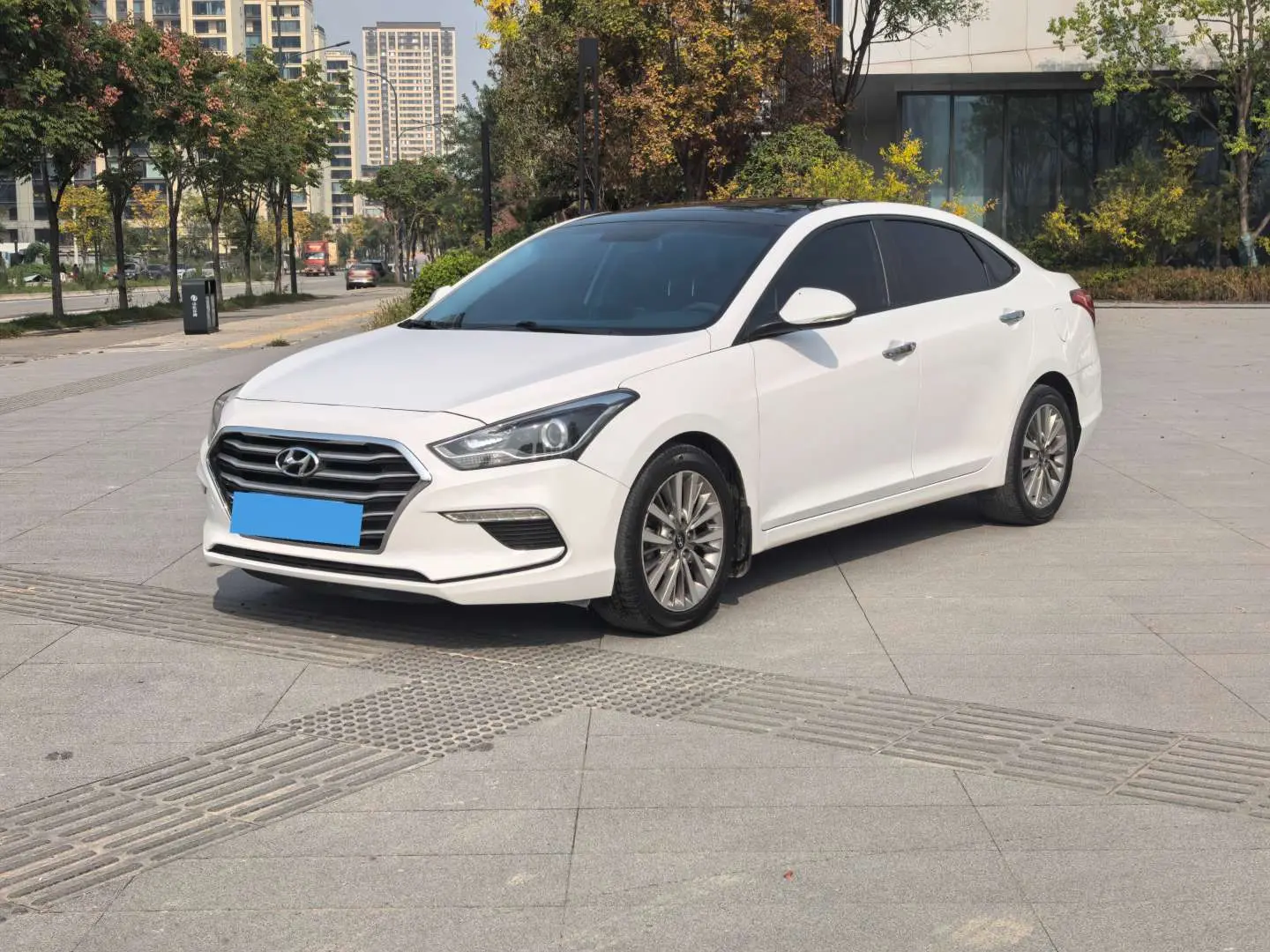 Hyundai Famous pictures  из Китая