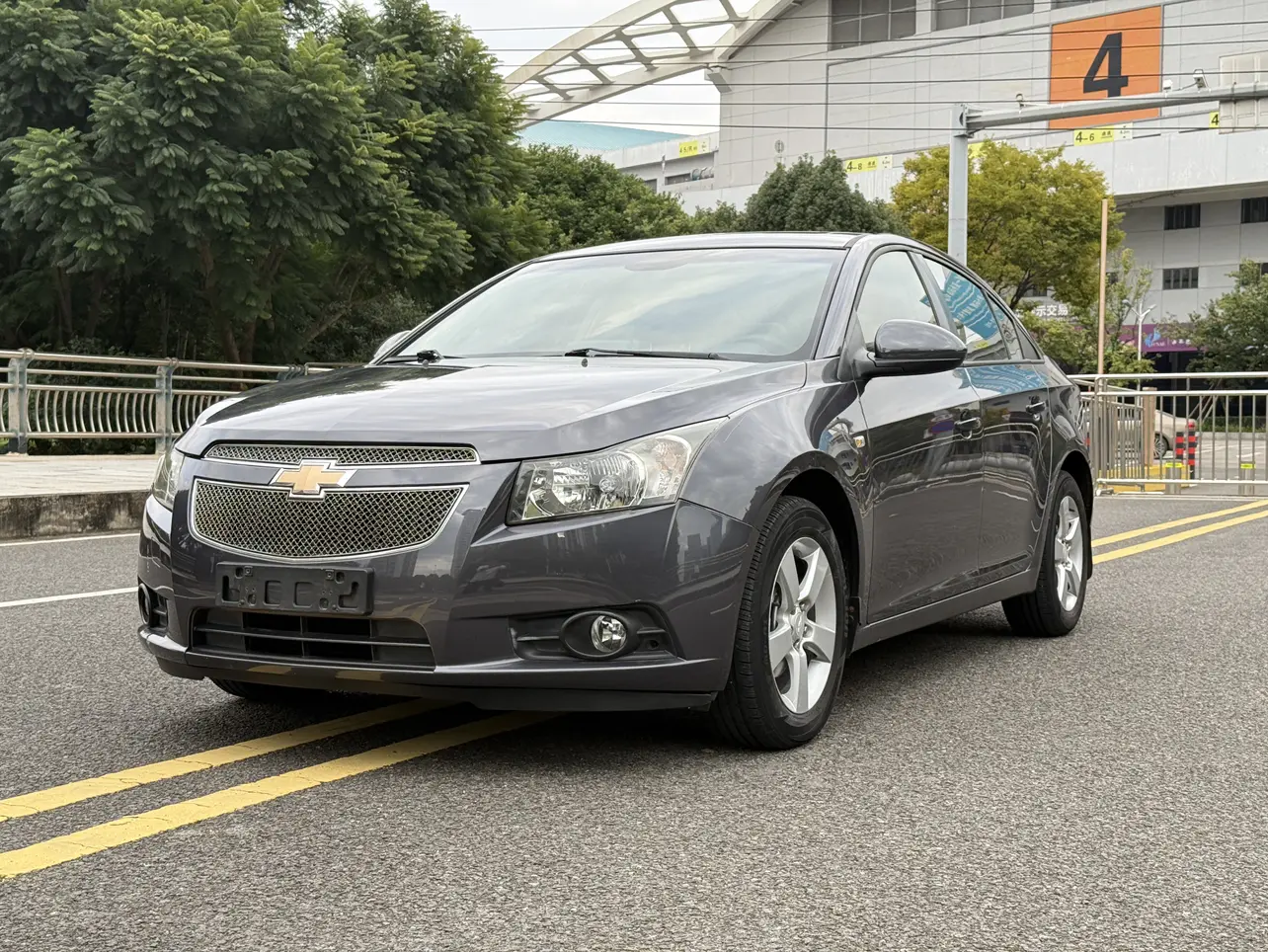 Chevrolet Monza (Cruze)  из Китая