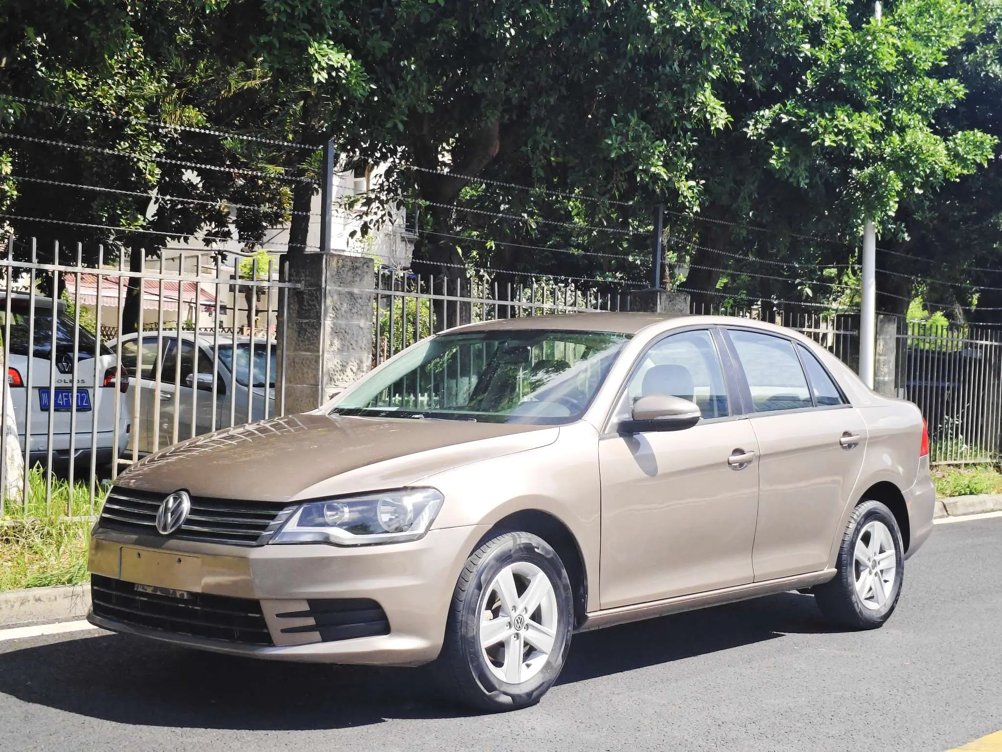 Volkswagen Bora  из Китая