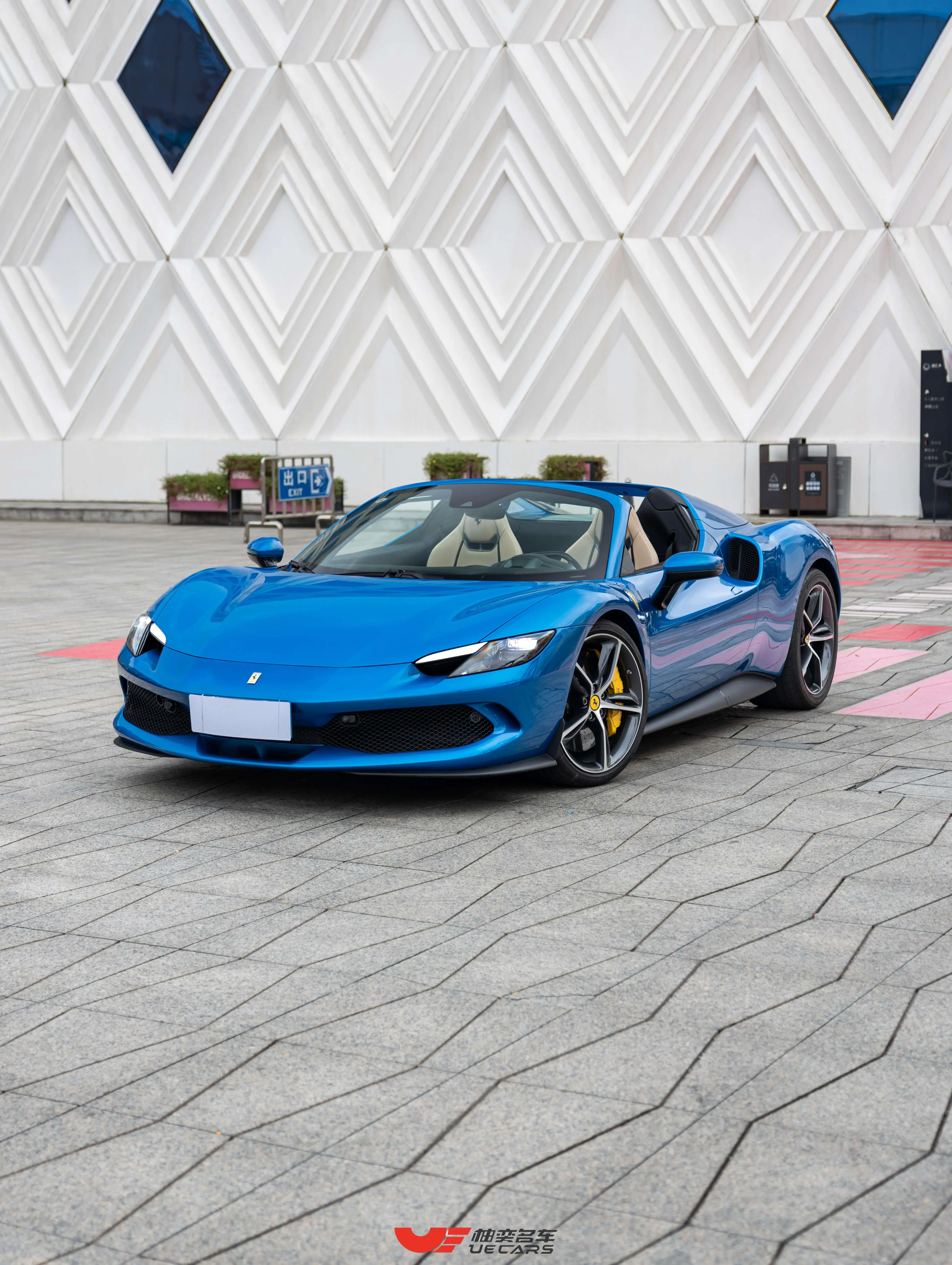 Ferrari 296  из Китая