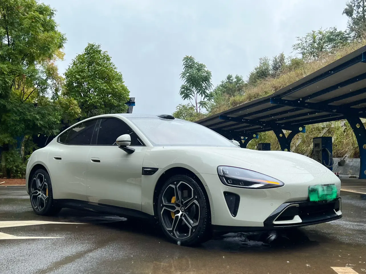 Xiaomi car Xiaomi SU7  из Китая