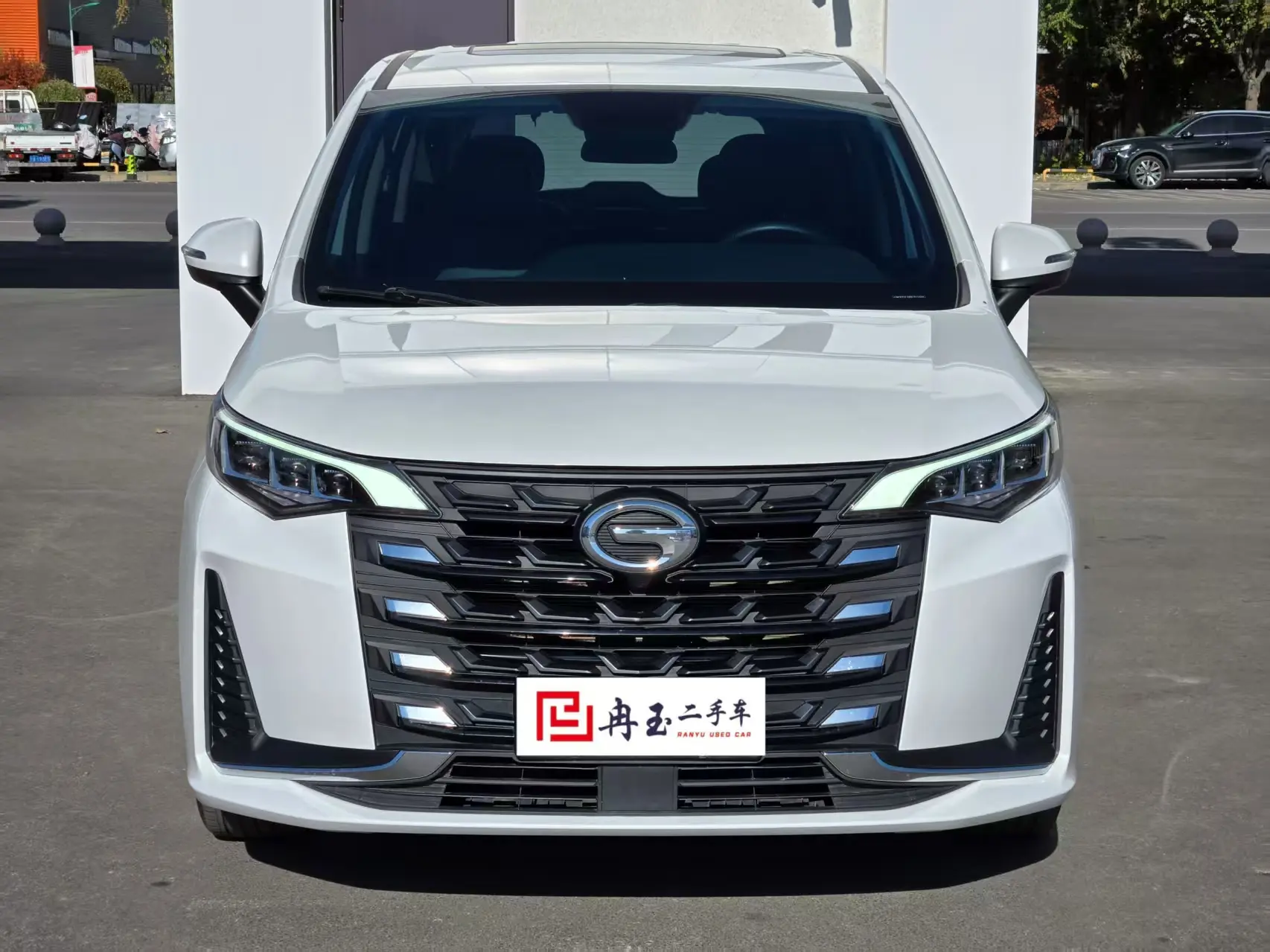GAC Trumpchi M6  из Китая