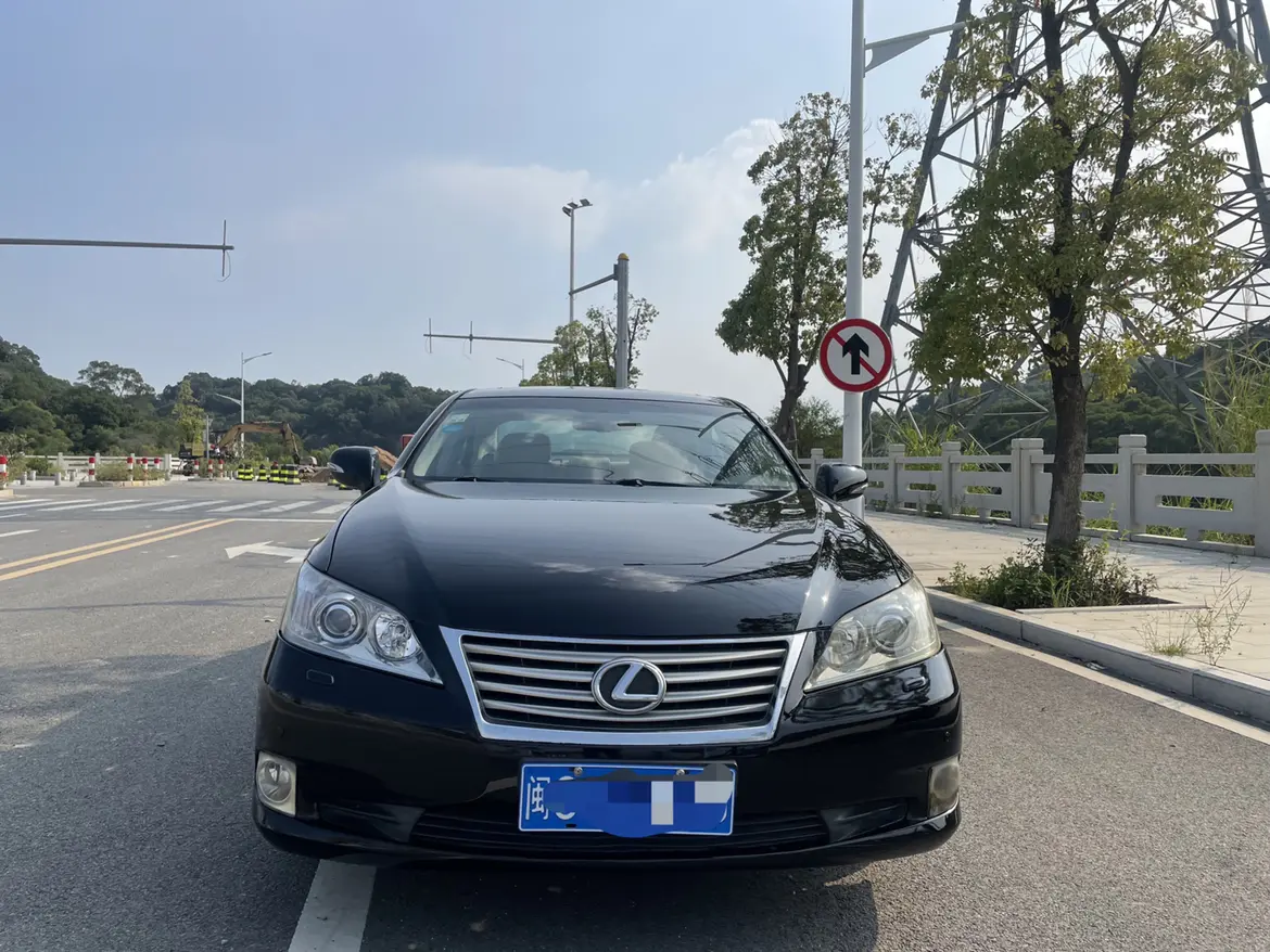 Lexus ES  из Китая