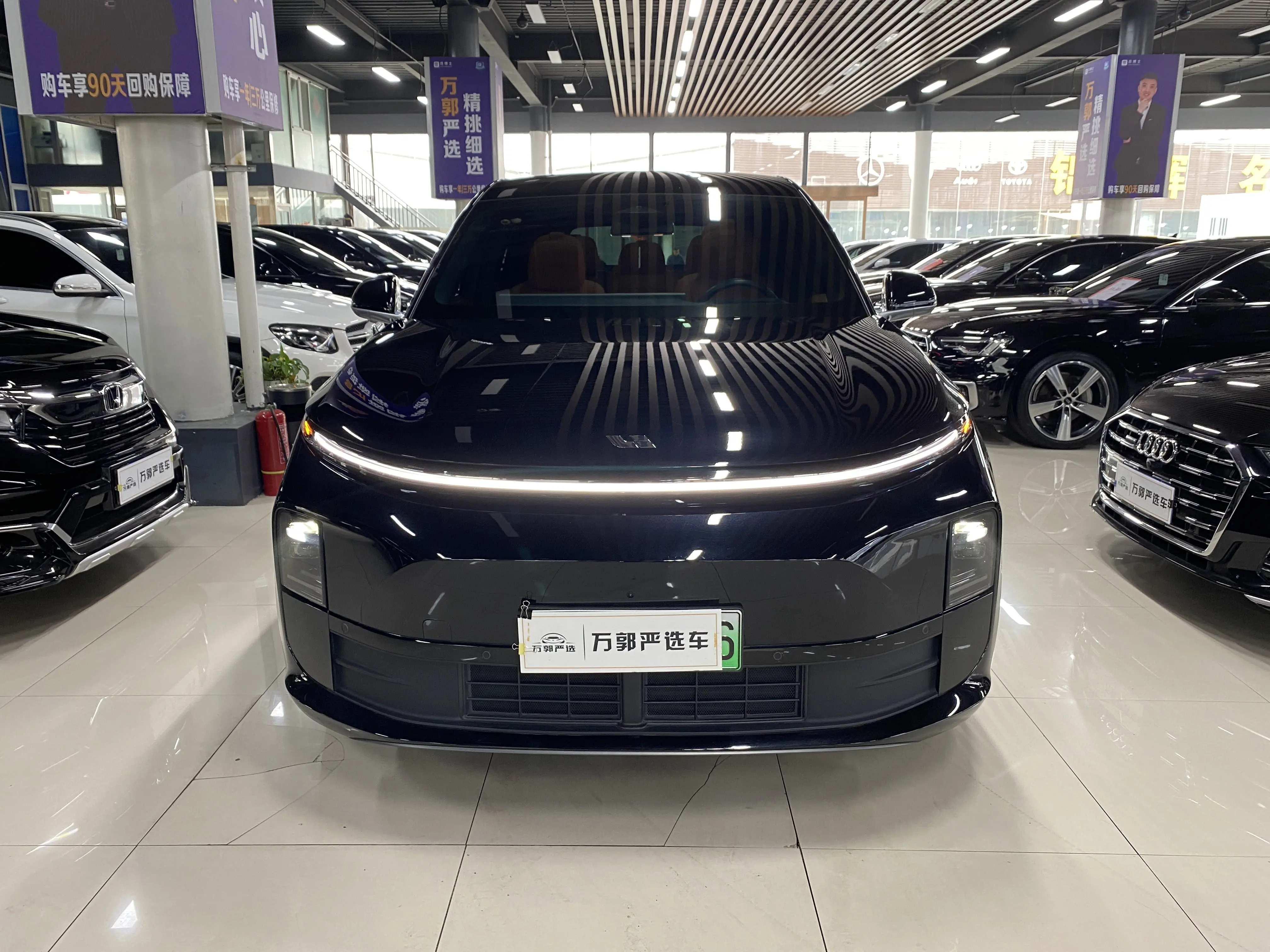 Li L6 (Ideal L6)  из Китая