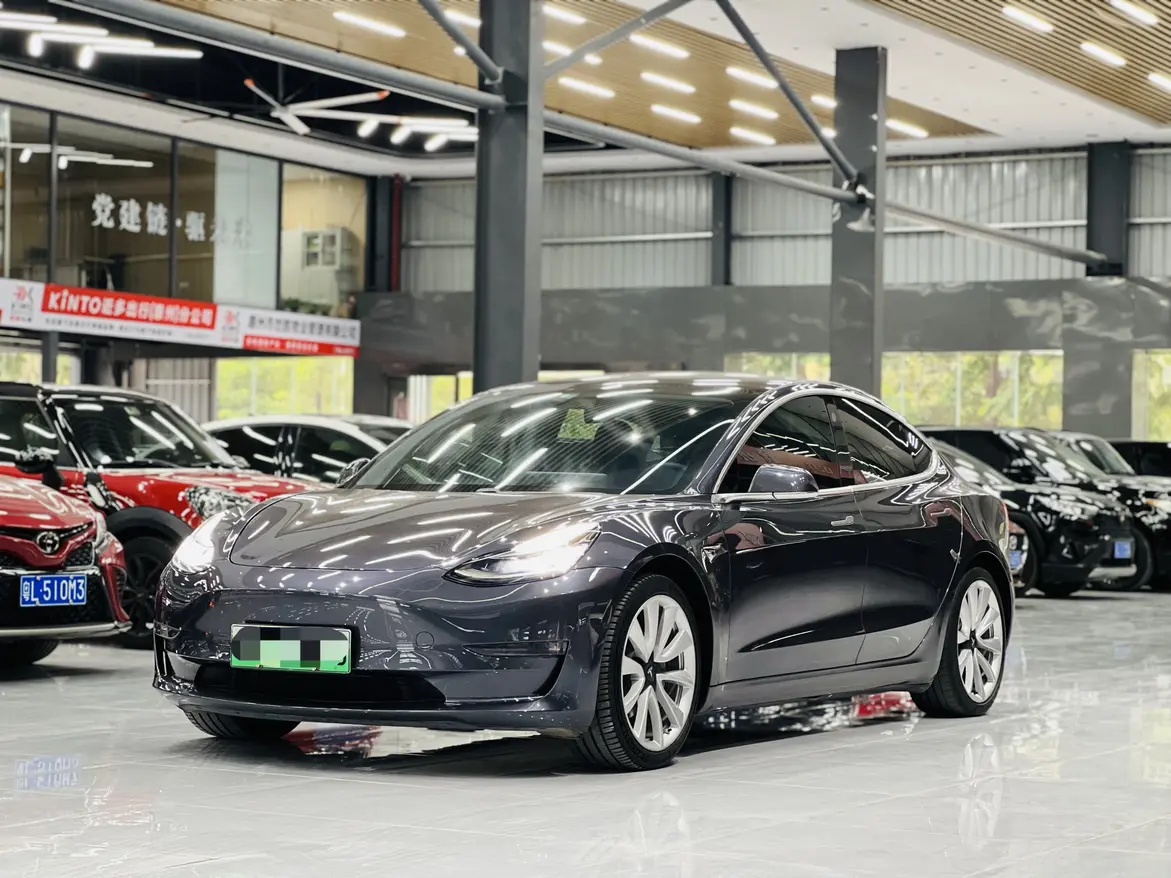 Tesla Model 3  из Китая