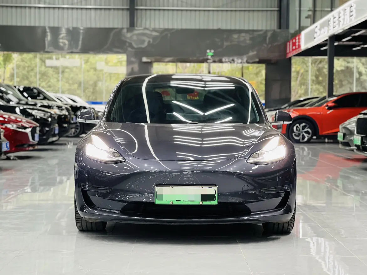 Tesla Model 3  из Китая