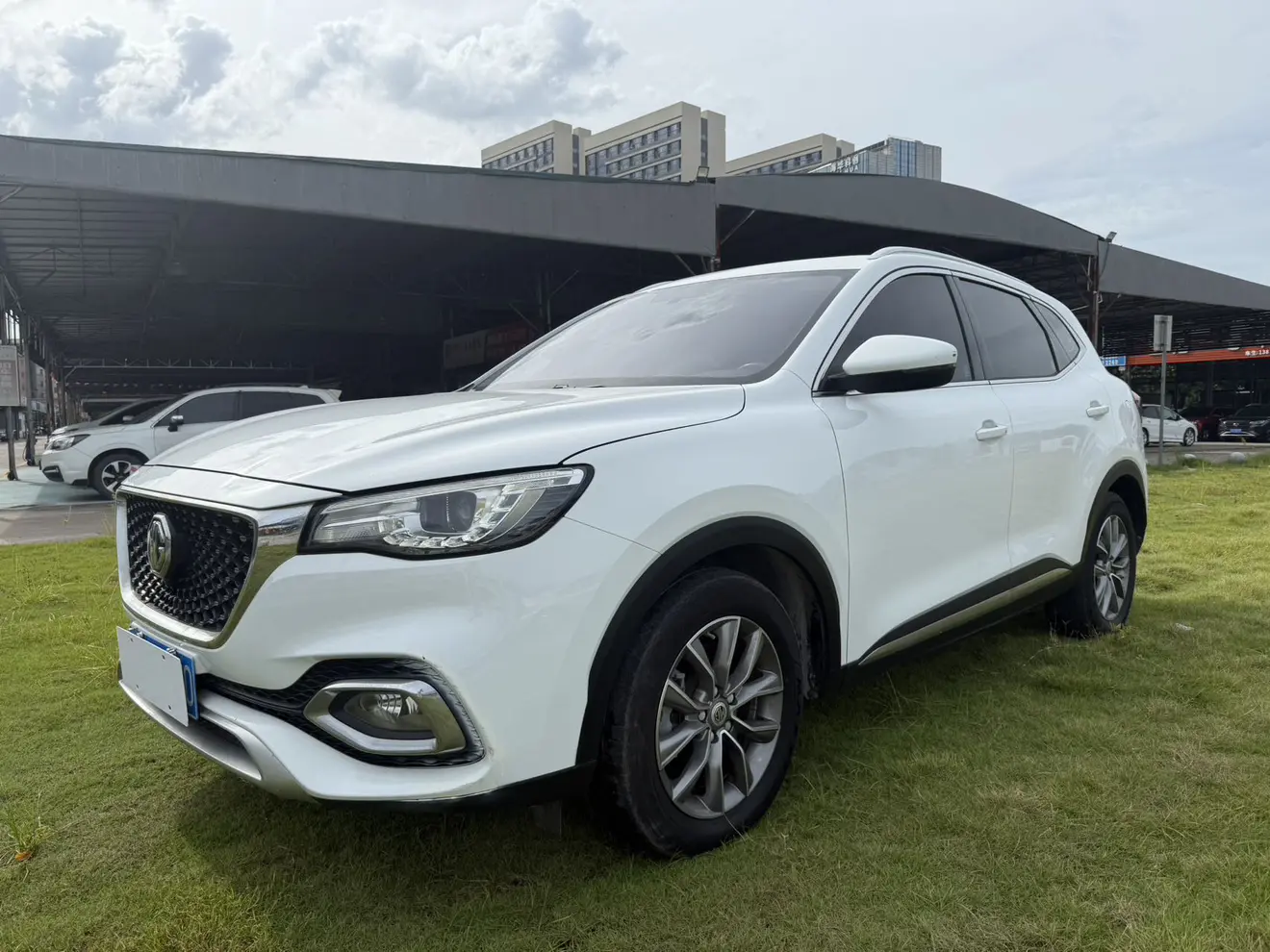 MG H.S.  из Китая