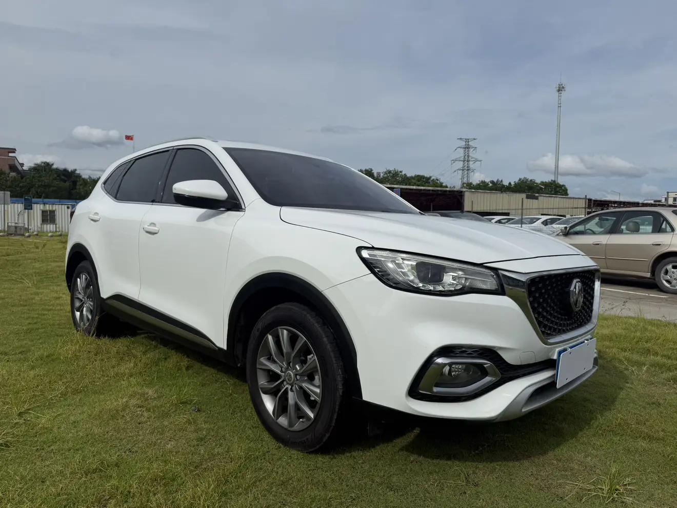 MG H.S.  из Китая