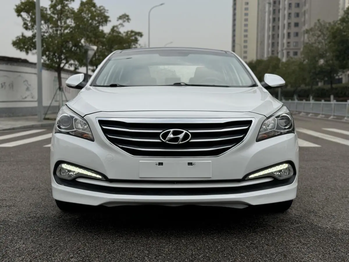 Hyundai Famous pictures  из Китая