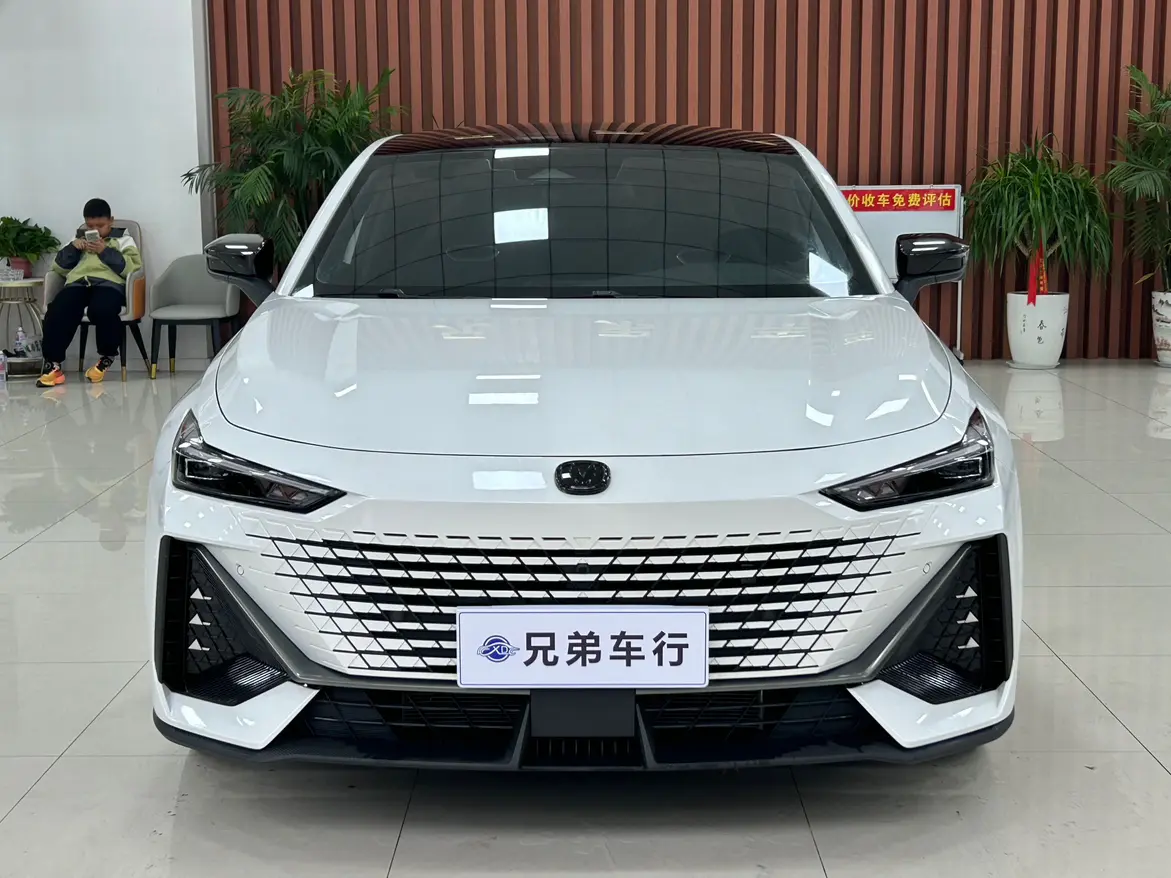 Changan UNI-V  из Китая