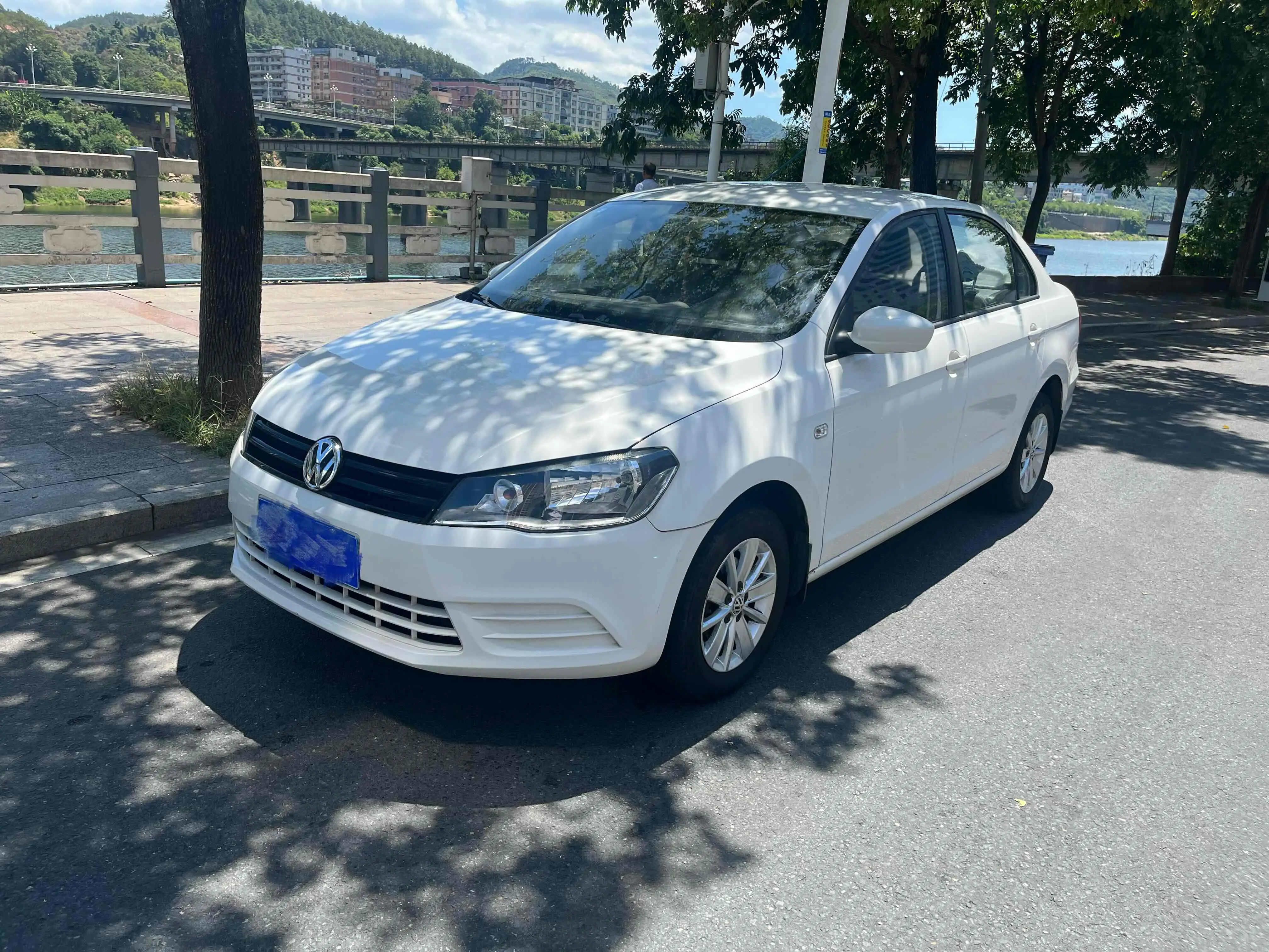 Volkswagen Jetta  из Китая