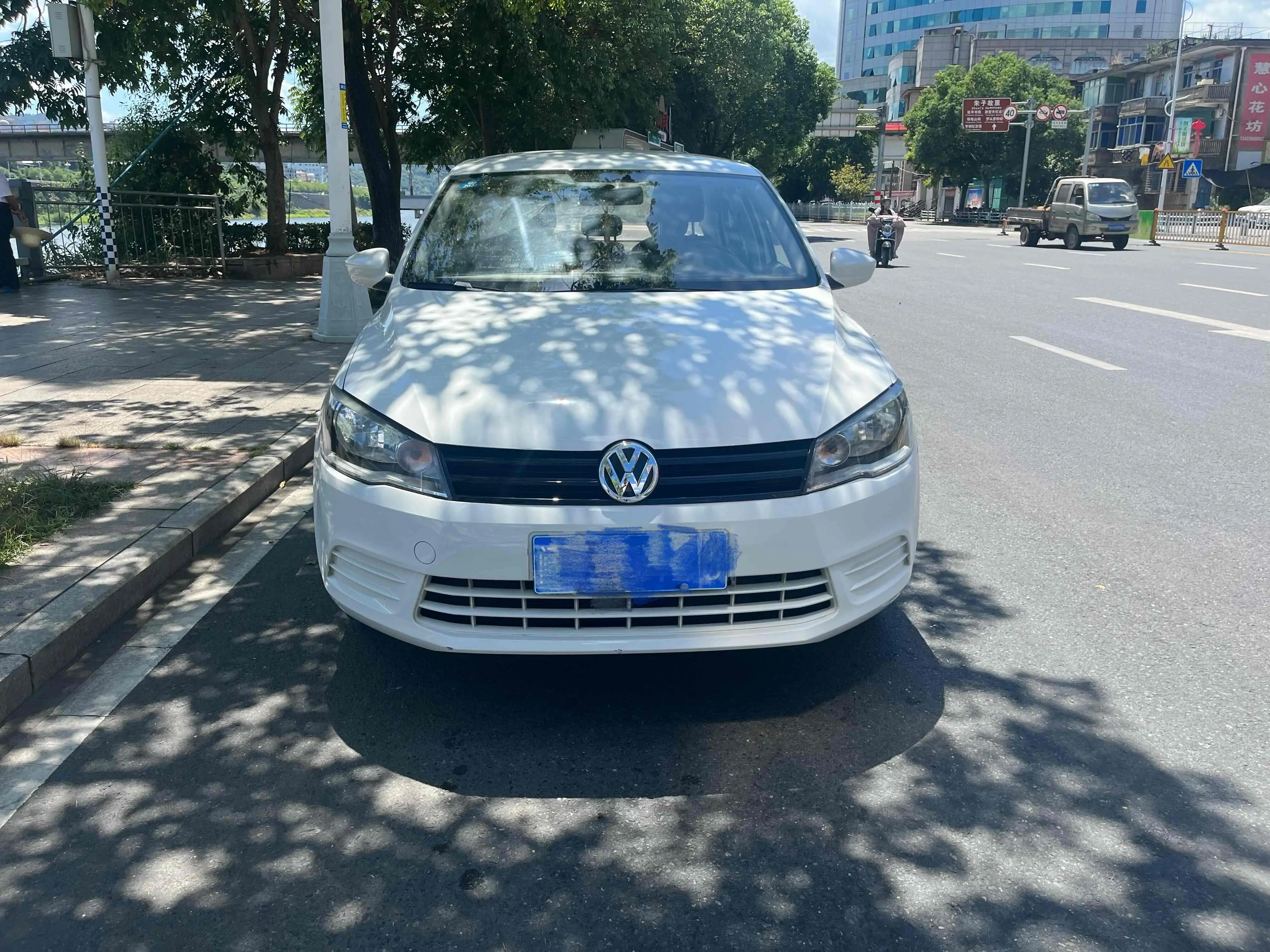 Volkswagen Jetta  из Китая