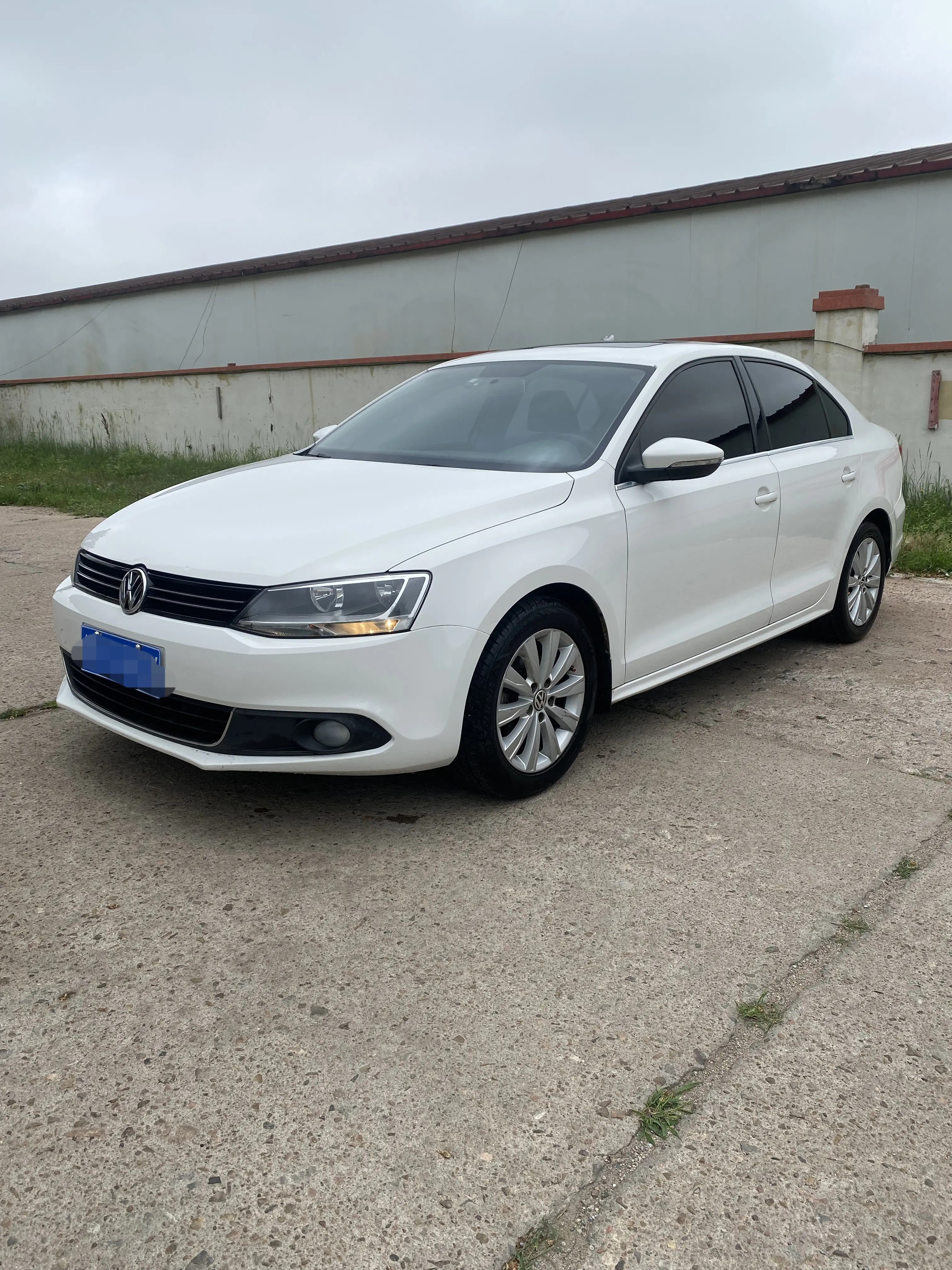 Volkswagen Sagitar  из Китая