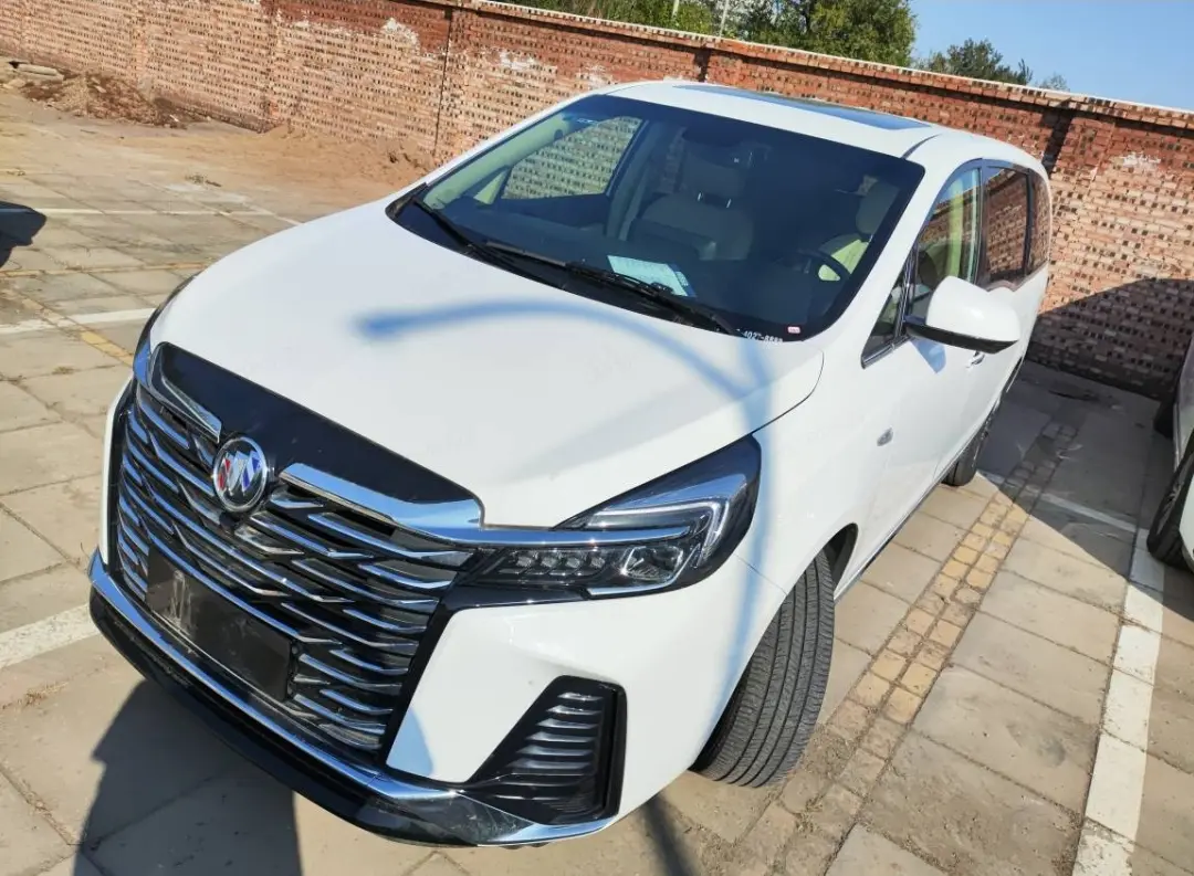 Buick GL8  из Китая