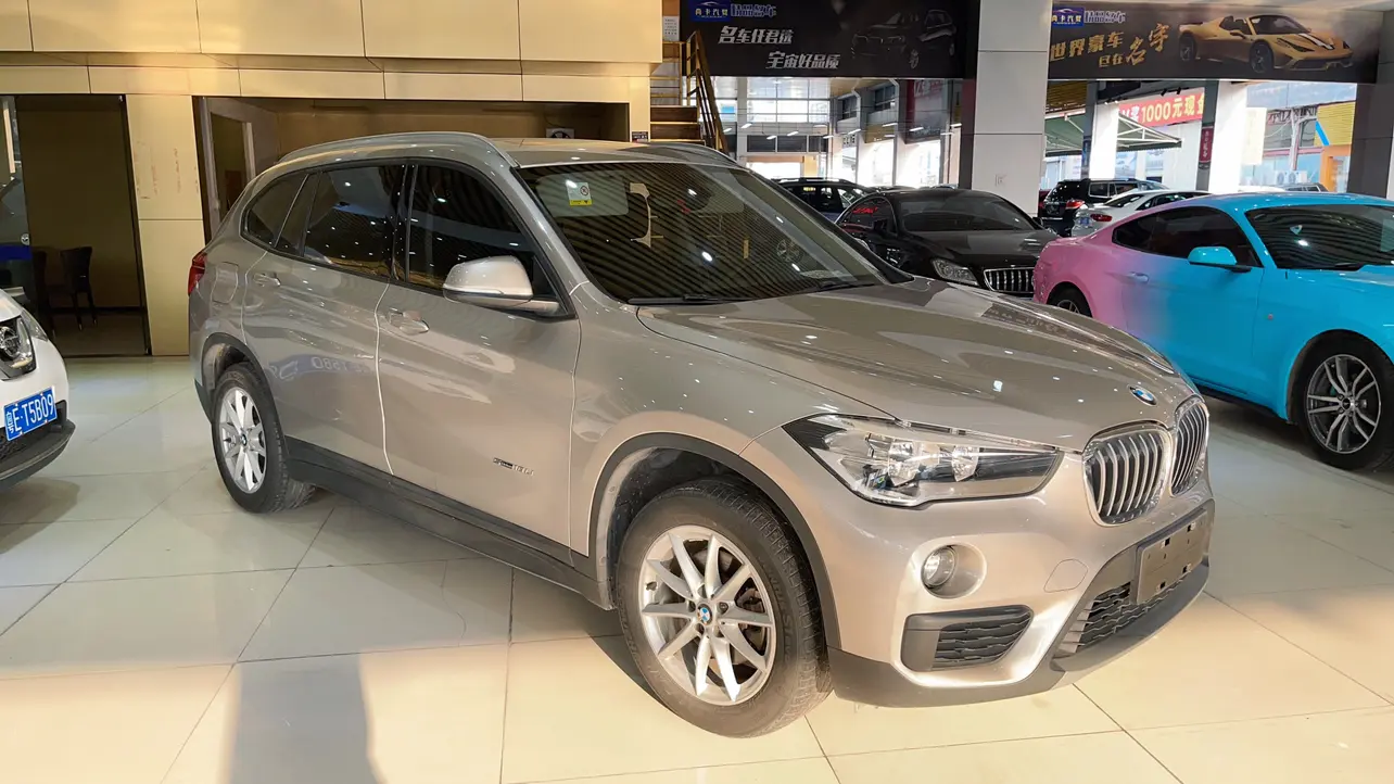 BMW X1  из Китая
