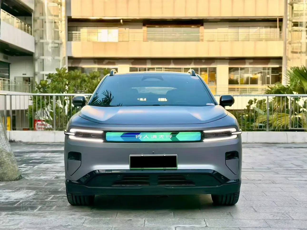 Changan Qiyuan E07  из Китая