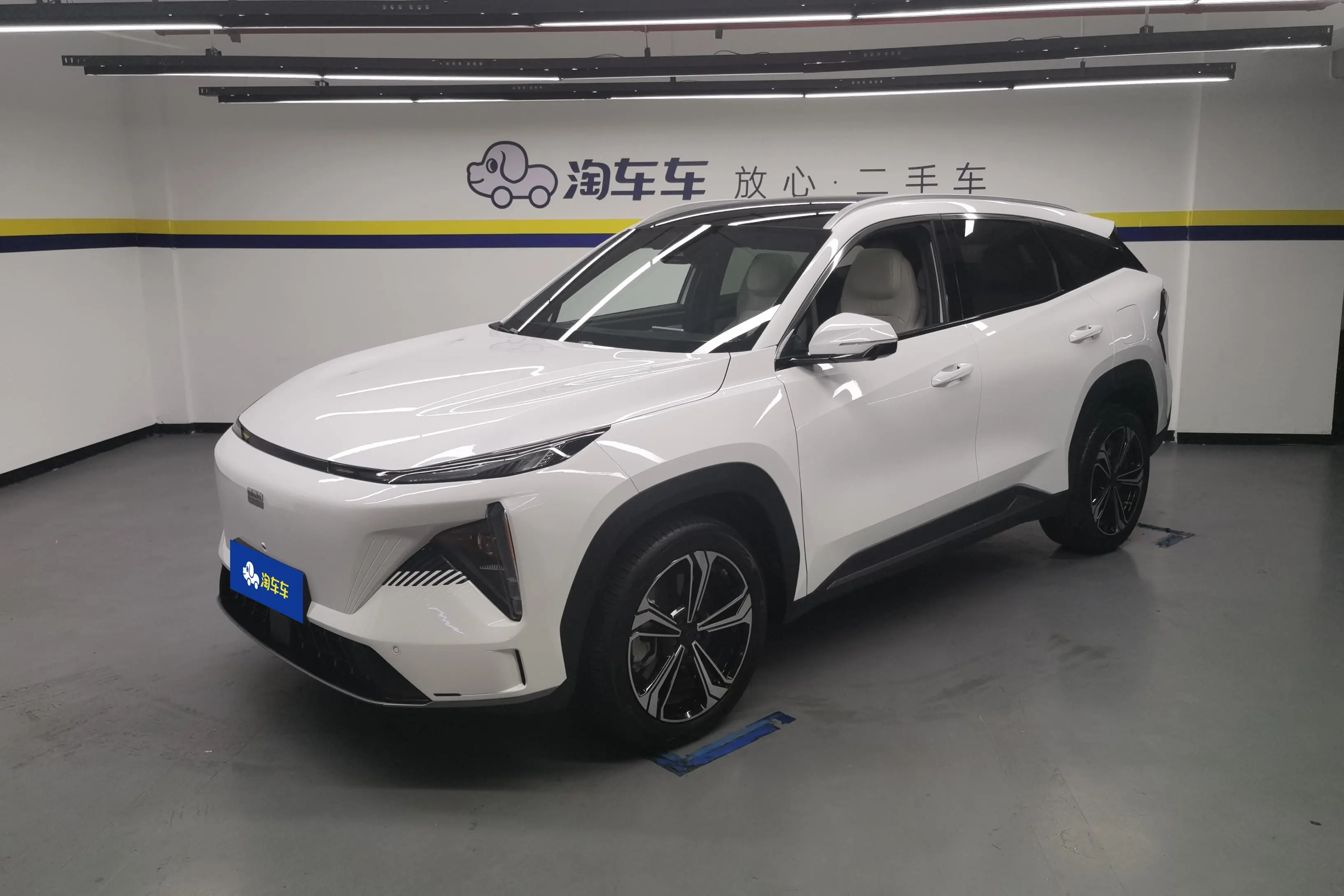 Geely Galaxy L7  из Китая