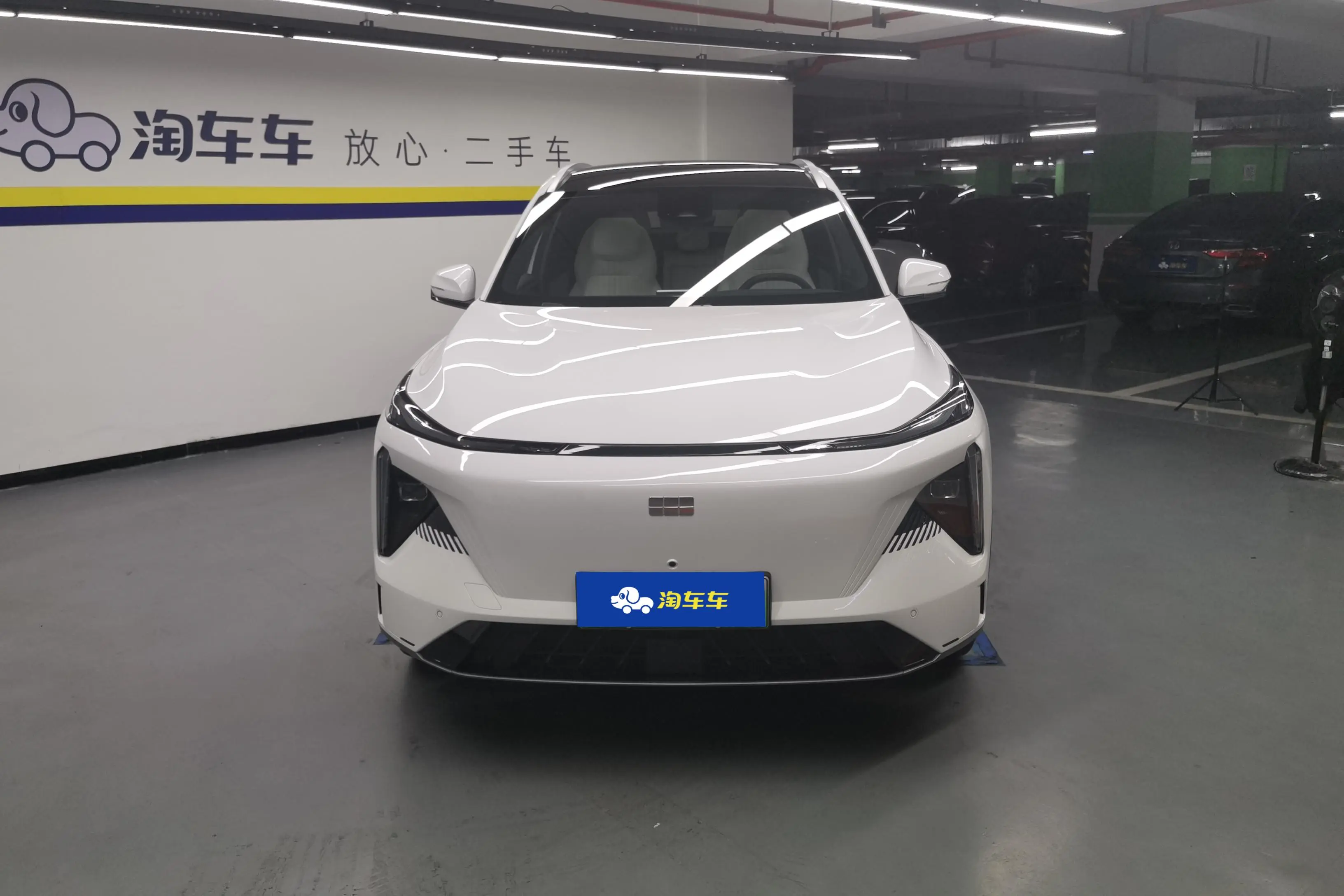 Geely Galaxy L7  из Китая