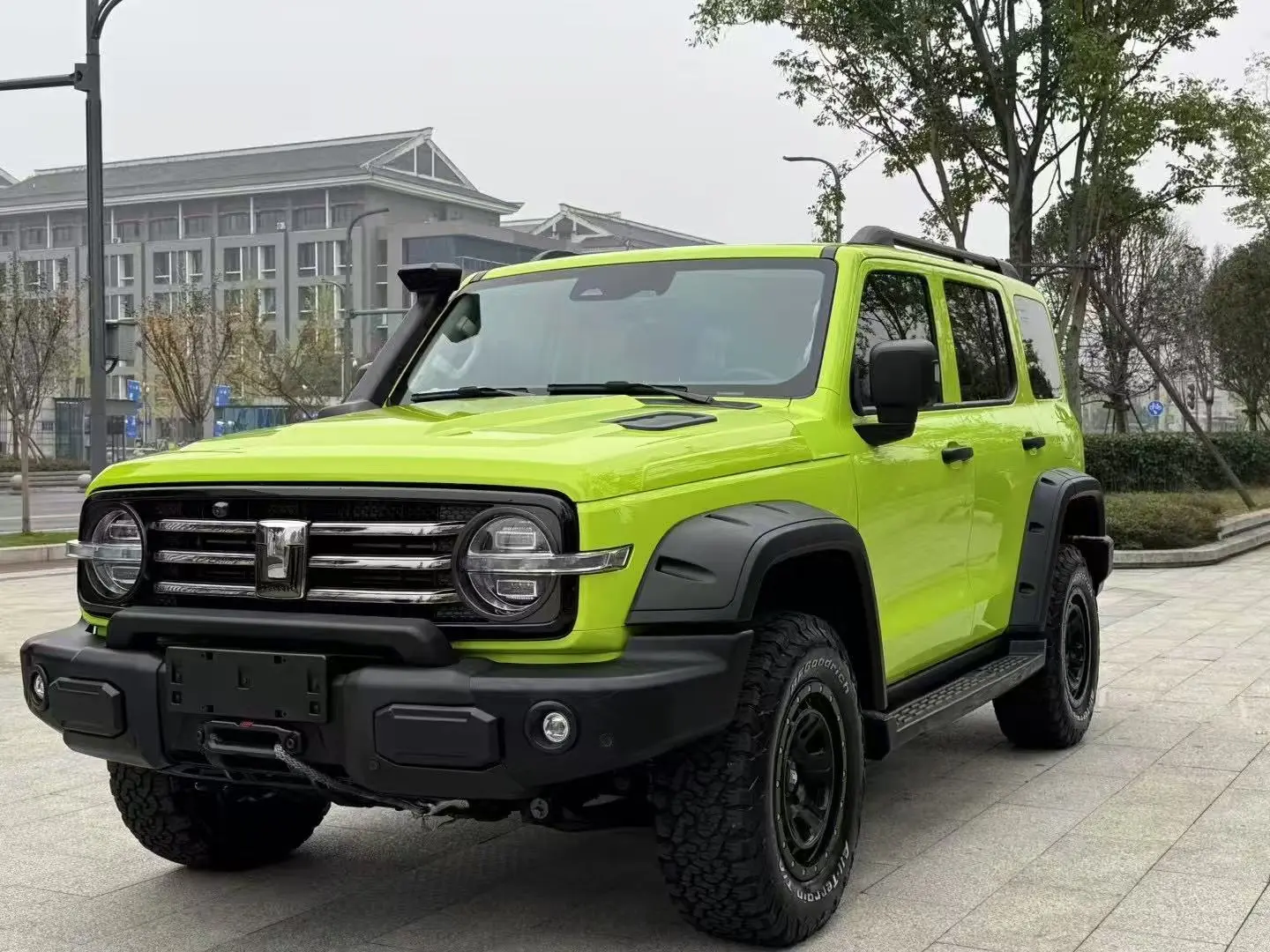 Tank 300  из Китая