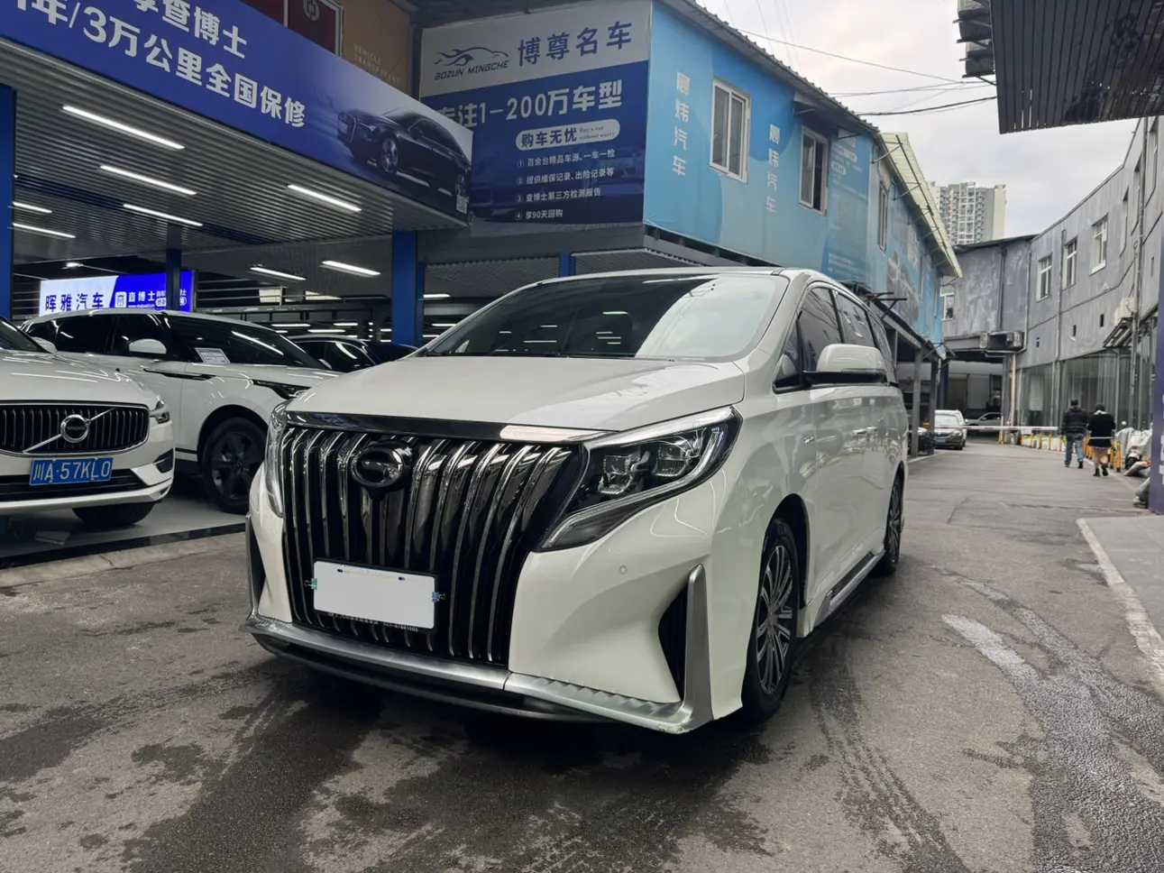 GAC Trumpchi M8  из Китая