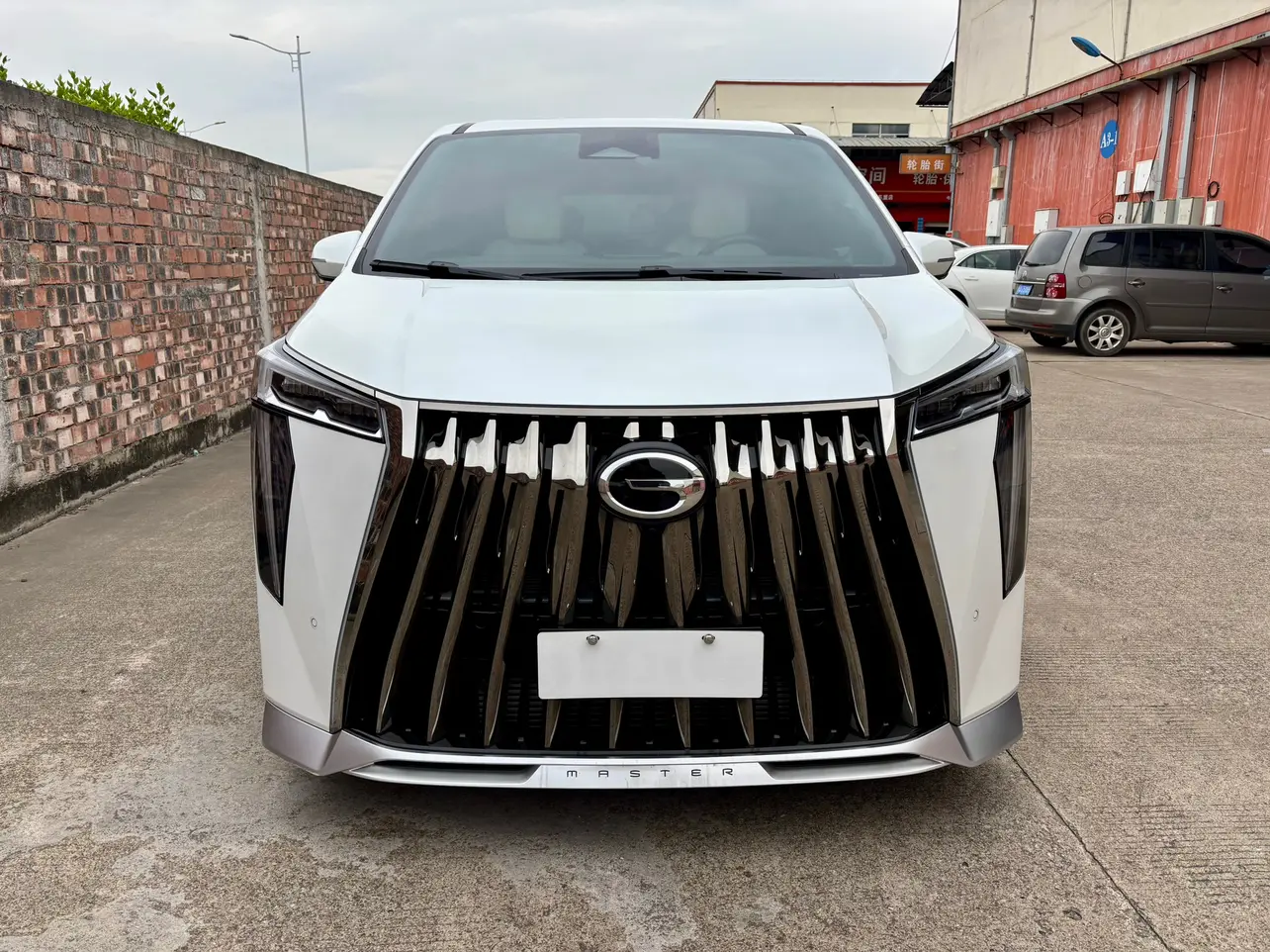 GAC Trumpchi M8  из Китая