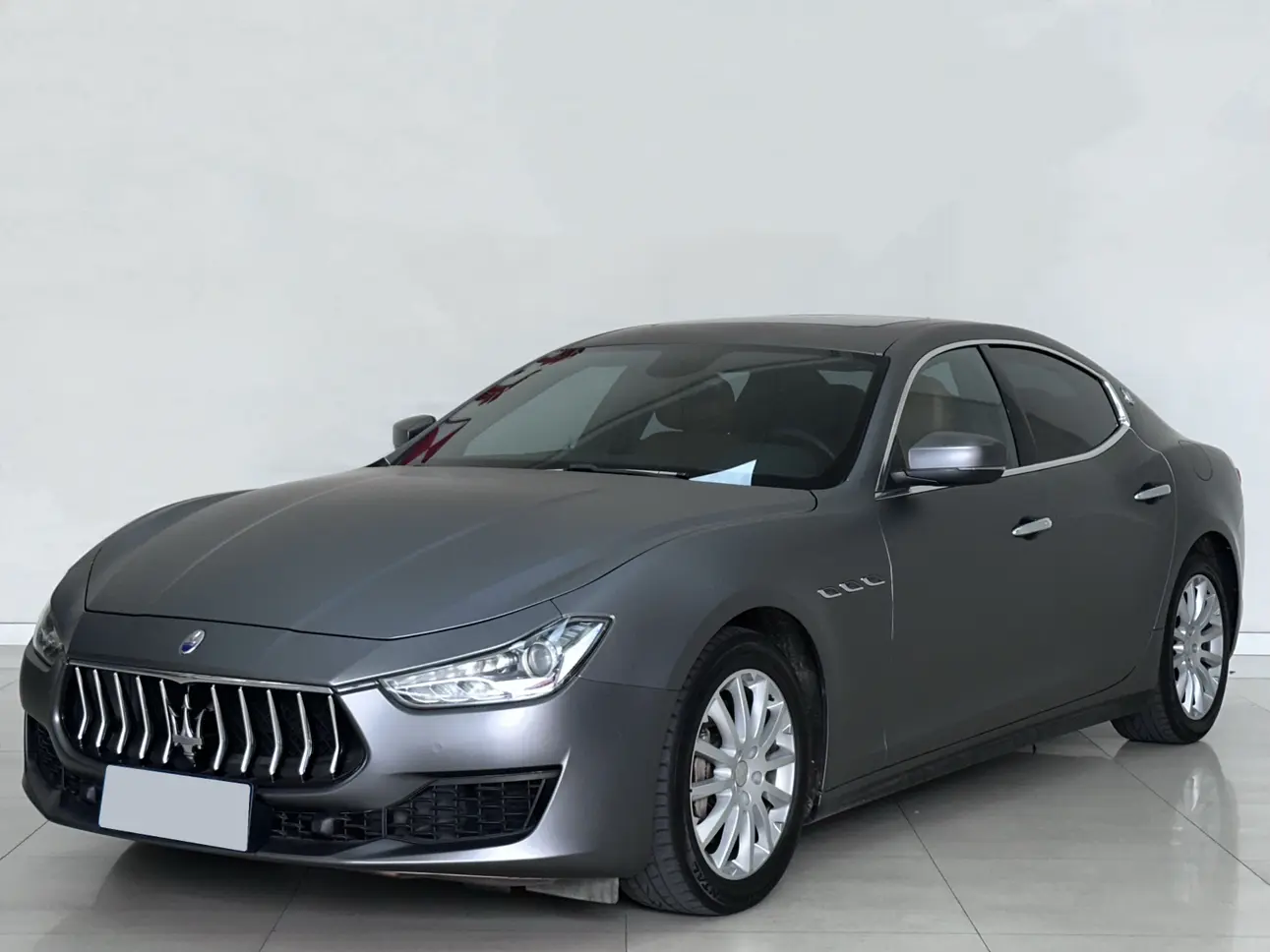 Maserati Ghibli  из Китая