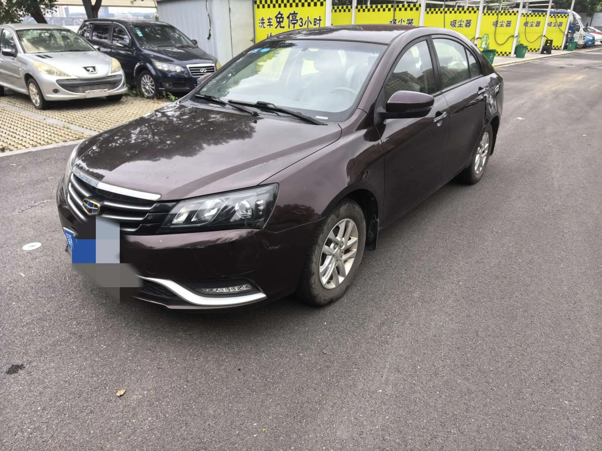 Geely Emgrand  из Китая