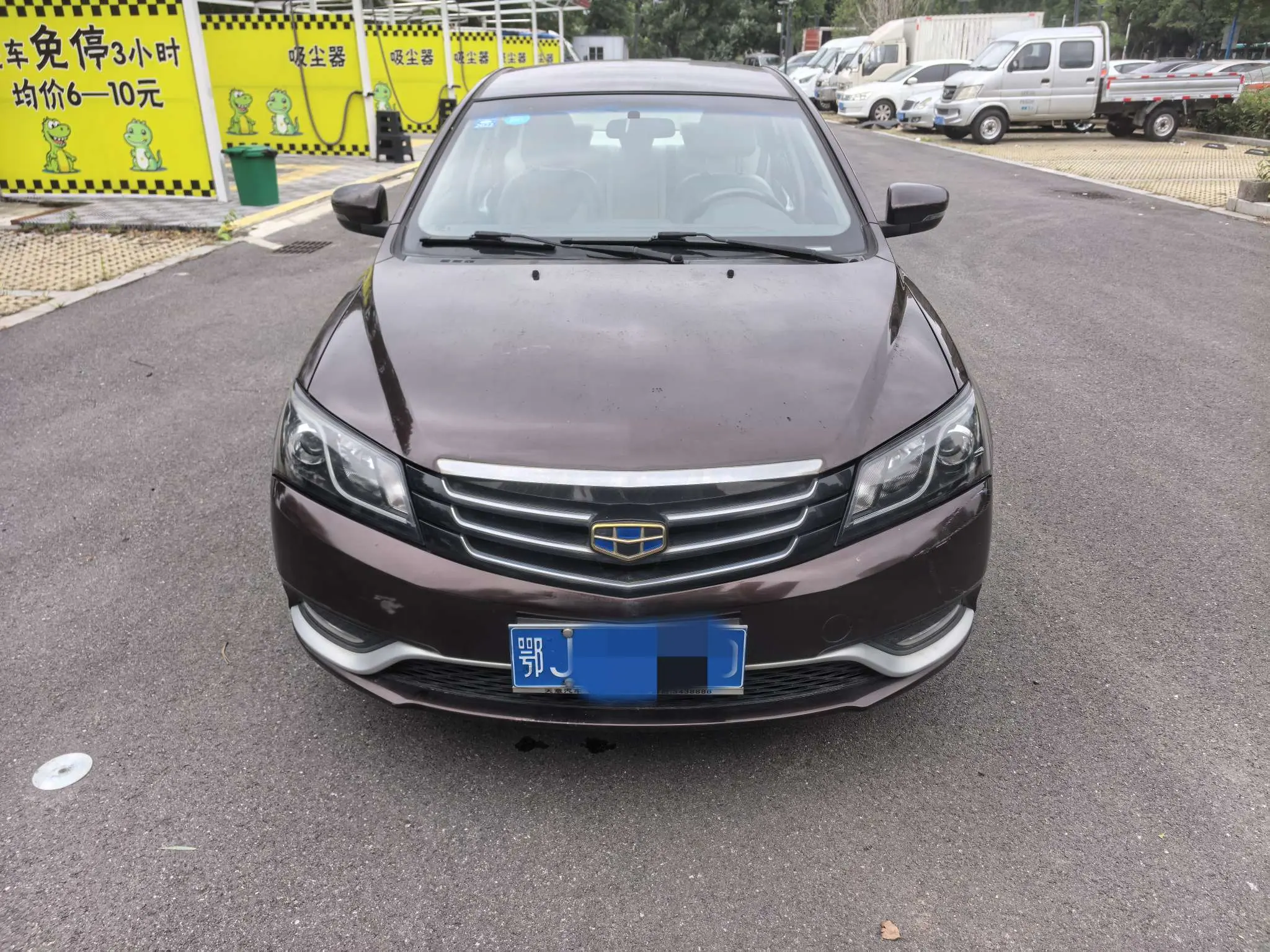 Geely Emgrand  из Китая