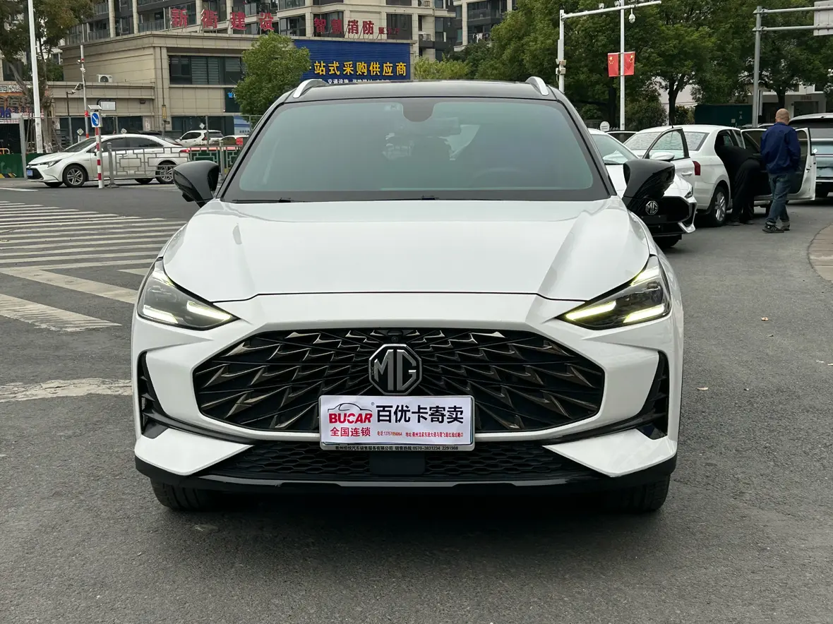 MG ONE  из Китая