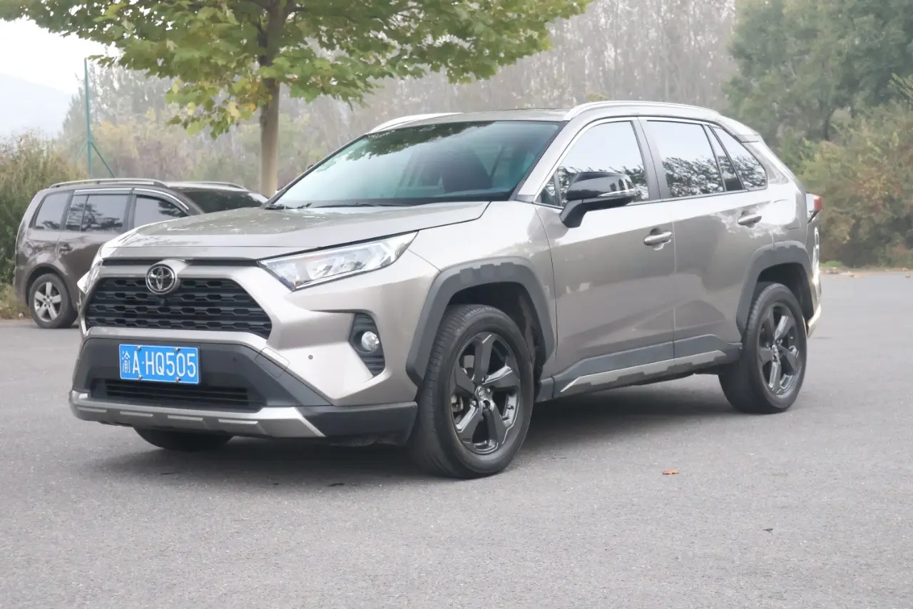 Toyota RAV4  из Китая