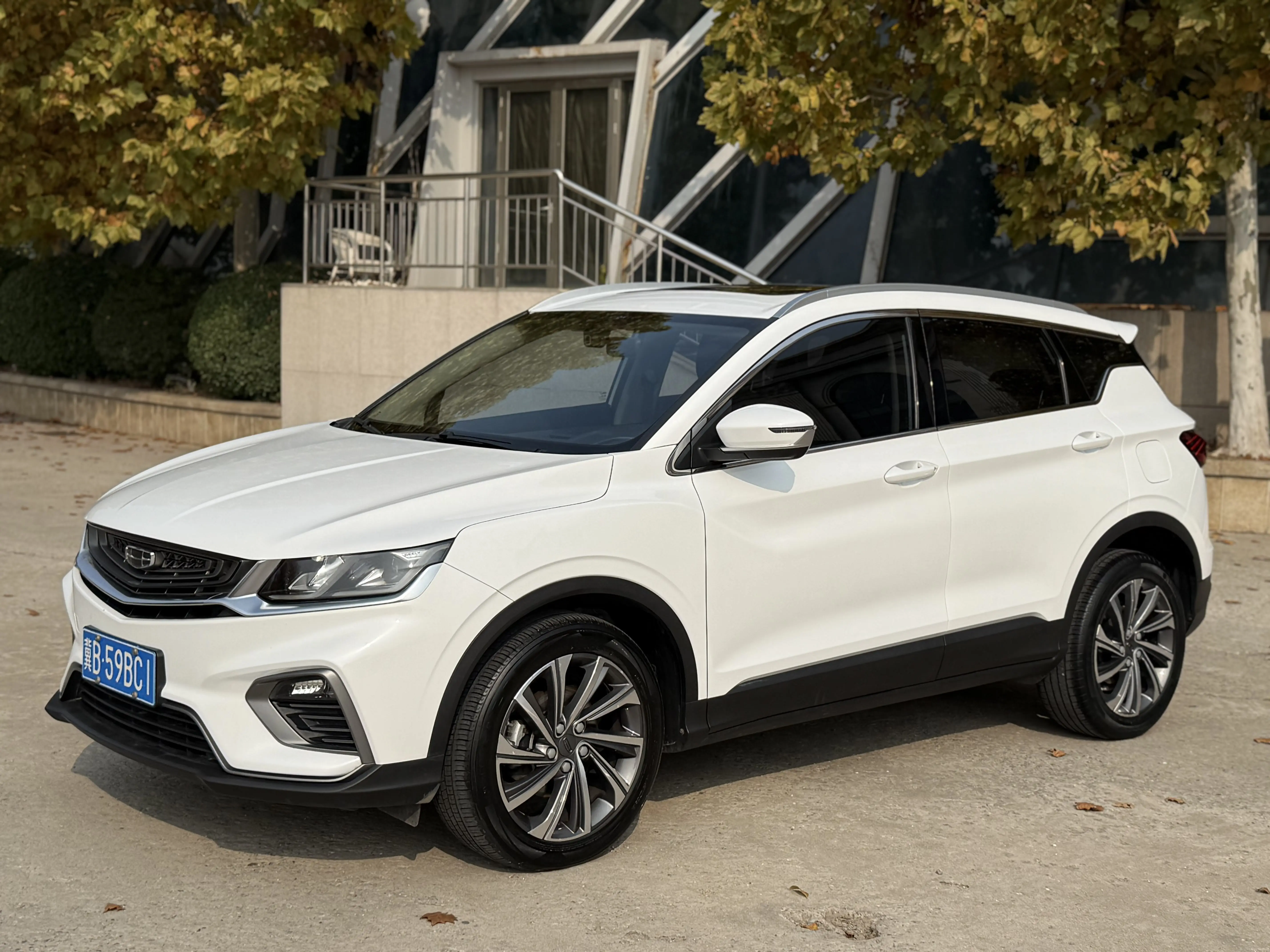 Geely Coolray SX11 (Binyue)  из Китая