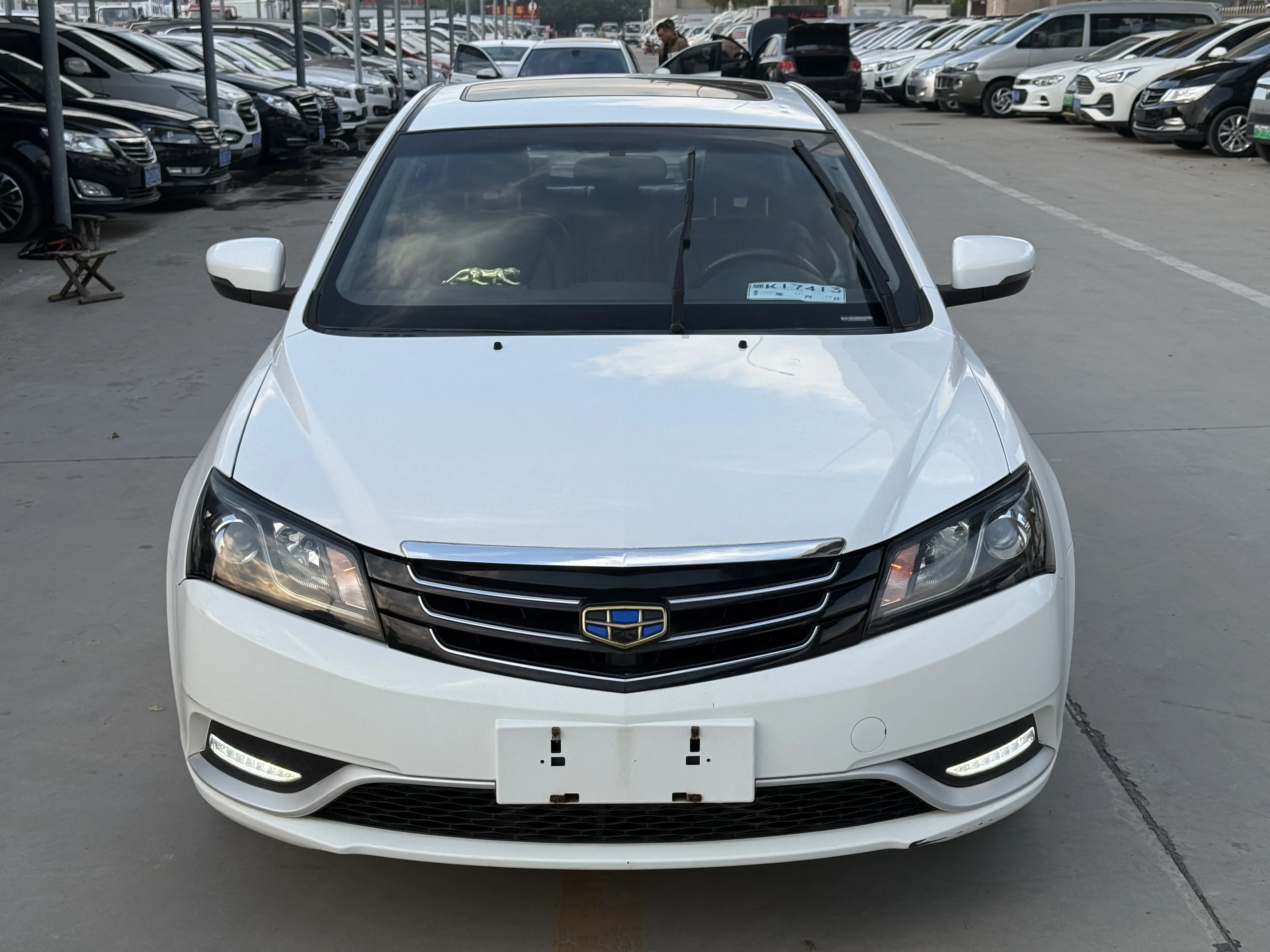 Geely Emgrand  из Китая
