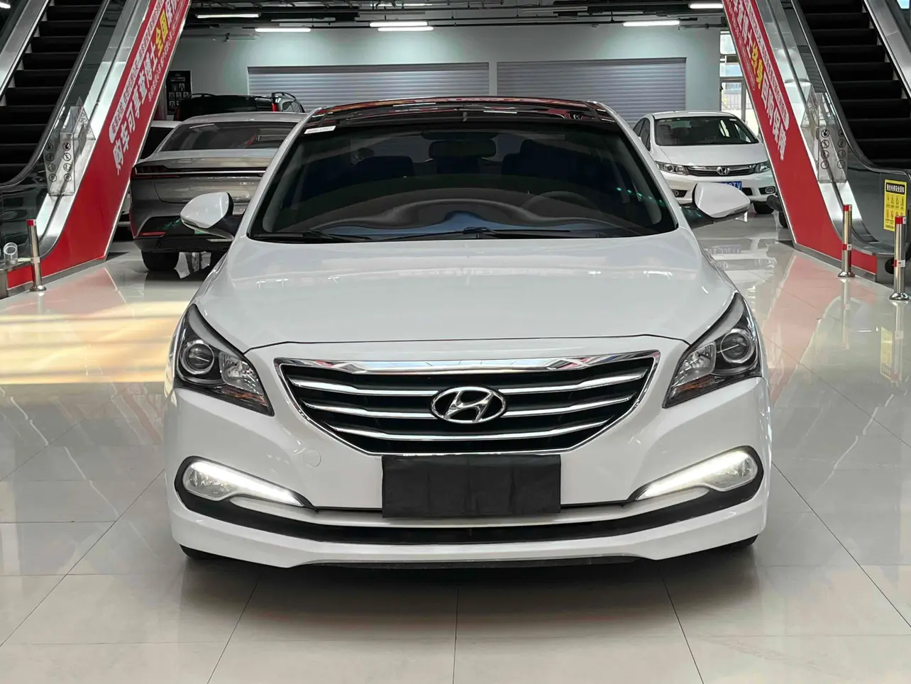 Hyundai Famous pictures  из Китая