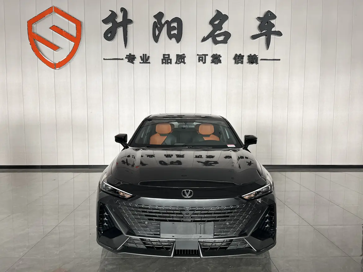 Changan UNI-V  из Китая
