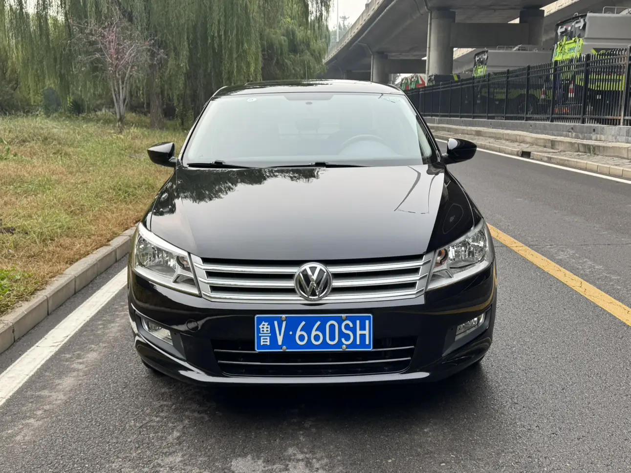 Volkswagen Santana  из Китая