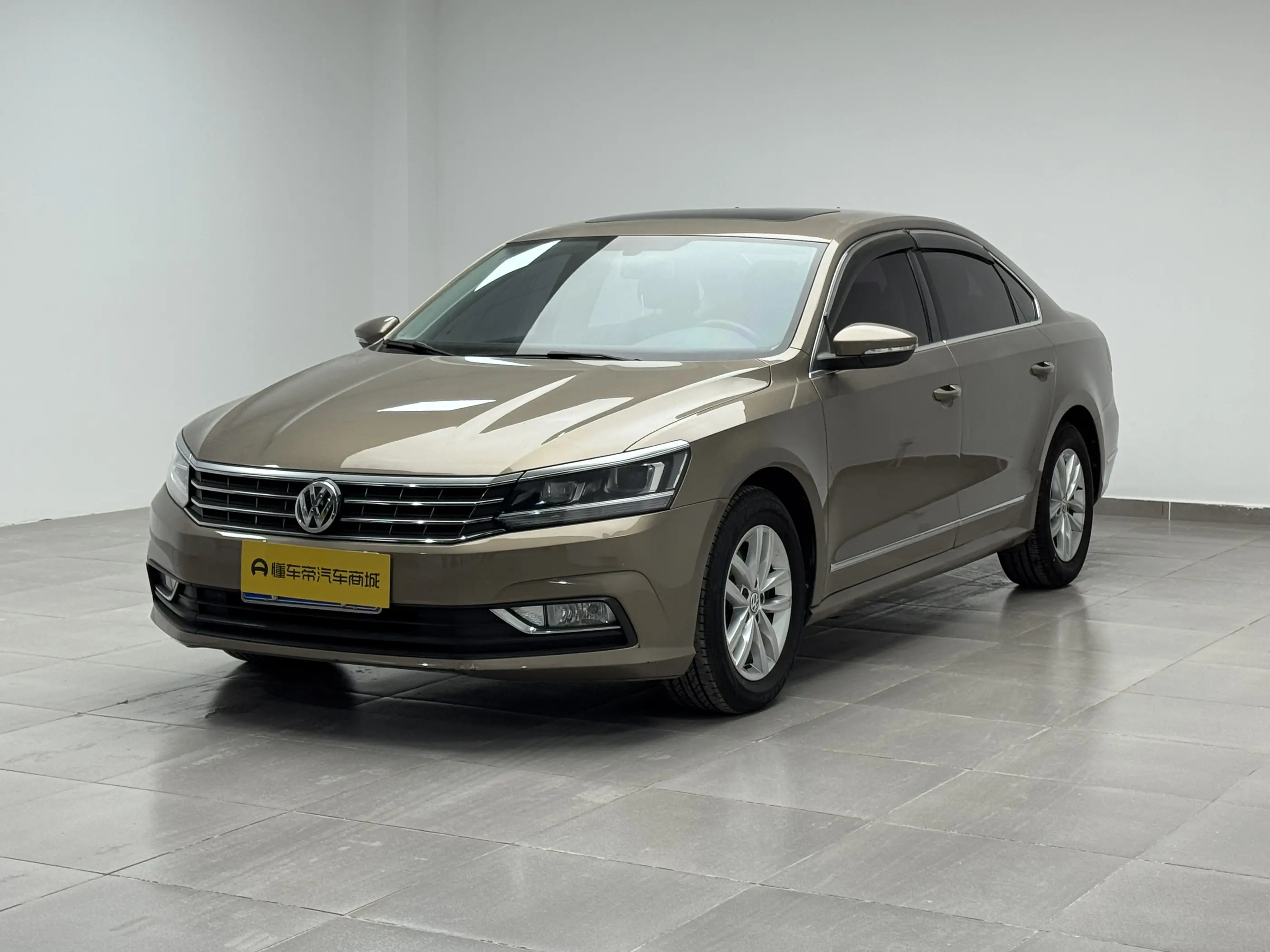 Volkswagen Passat  из Китая