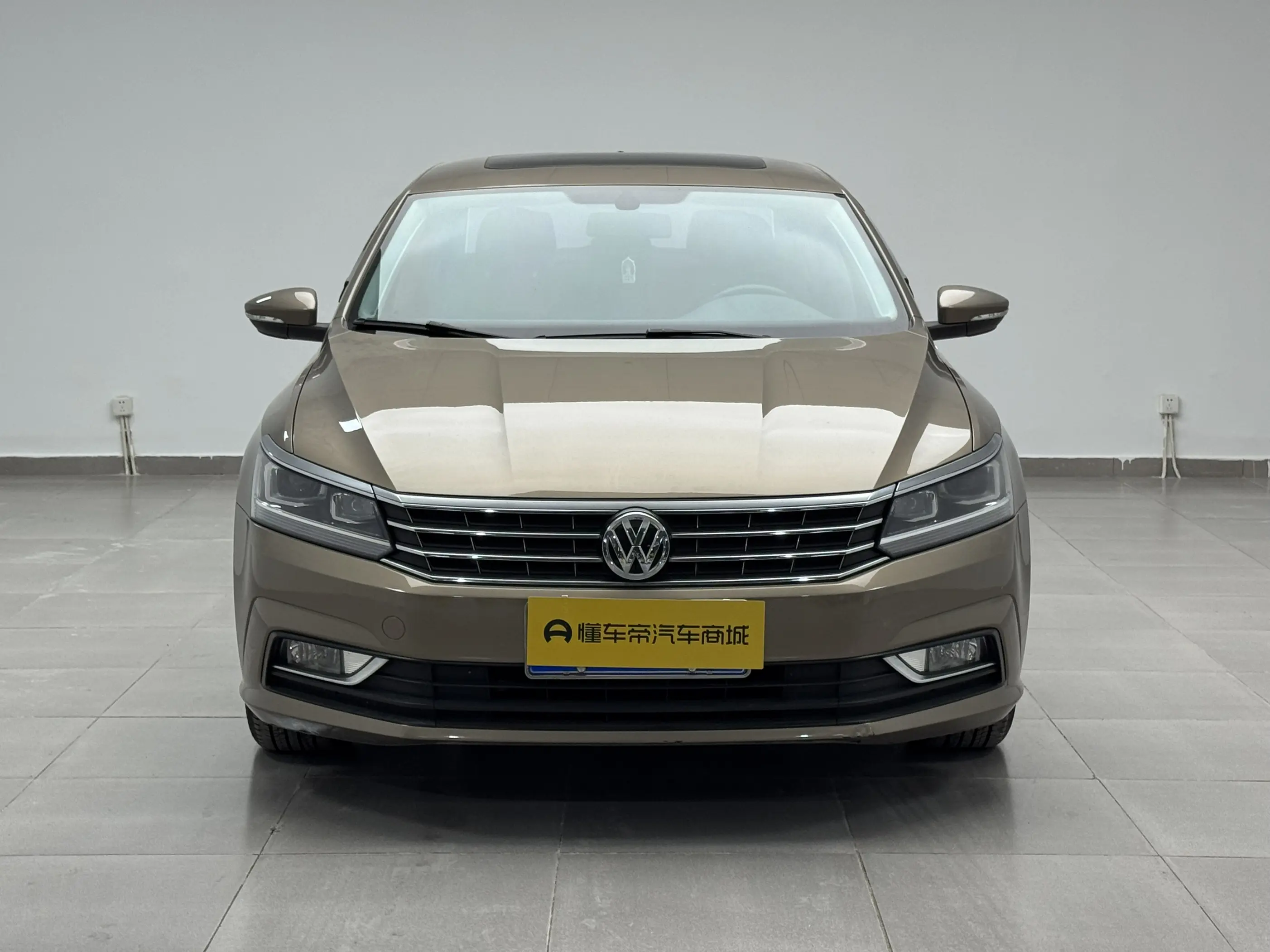 Volkswagen Passat  из Китая