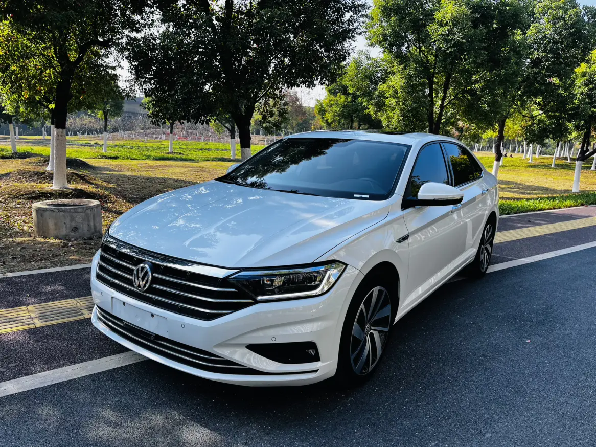 Volkswagen Sagitar  из Китая