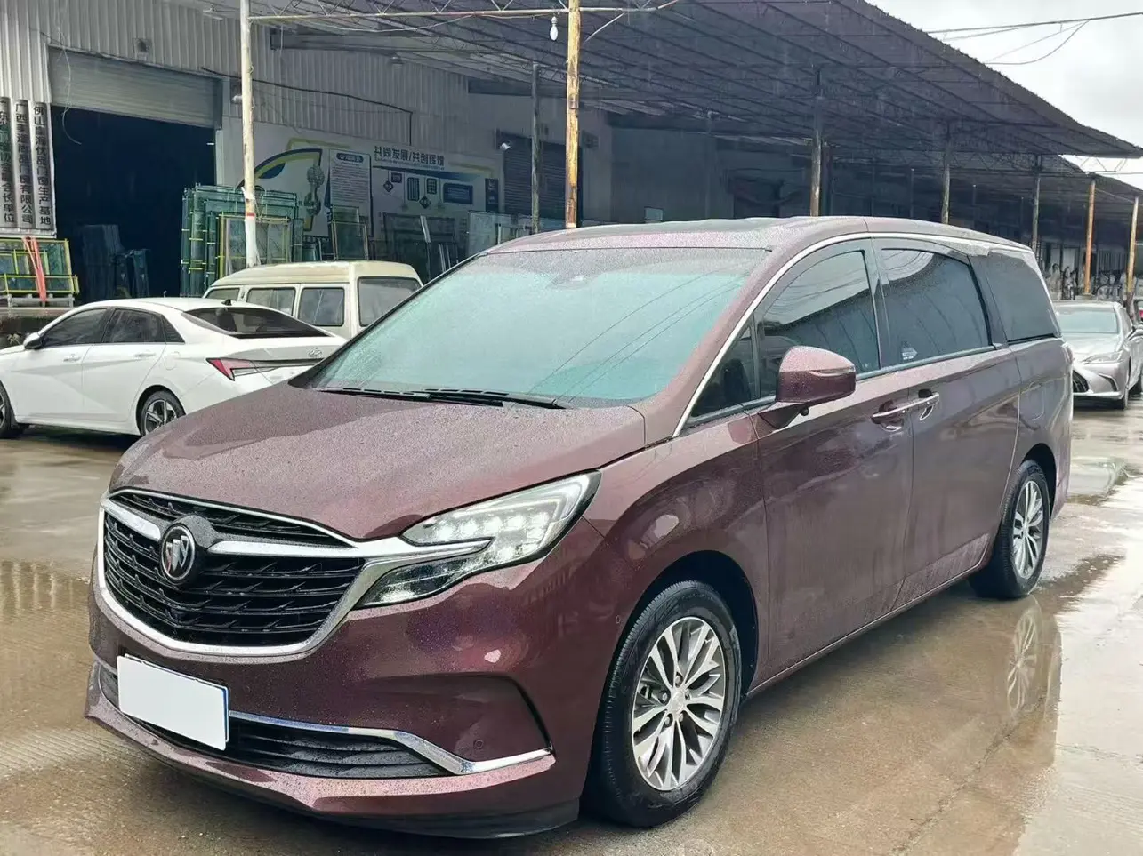 Buick GL8  из Китая