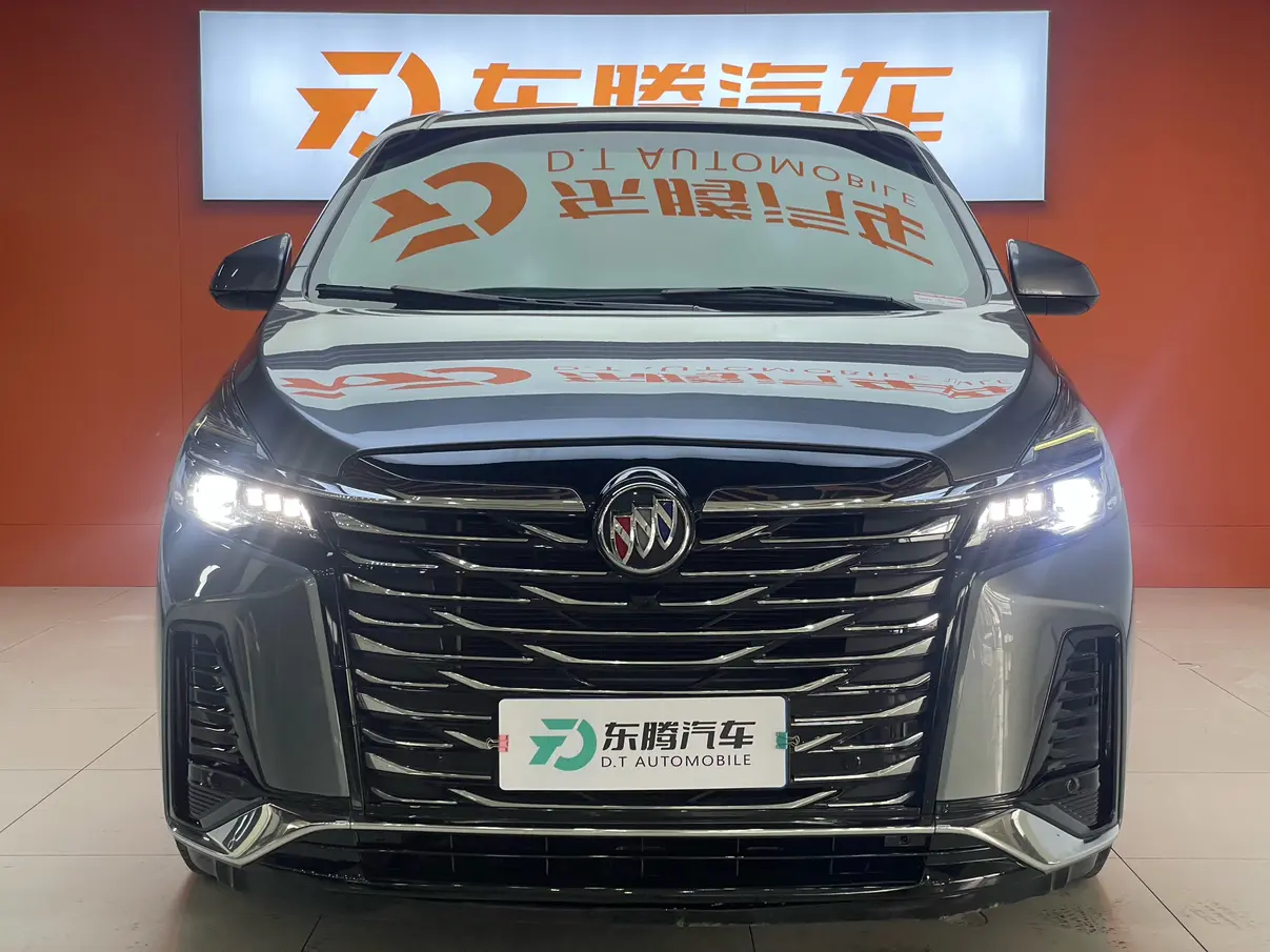 Buick GL8  из Китая