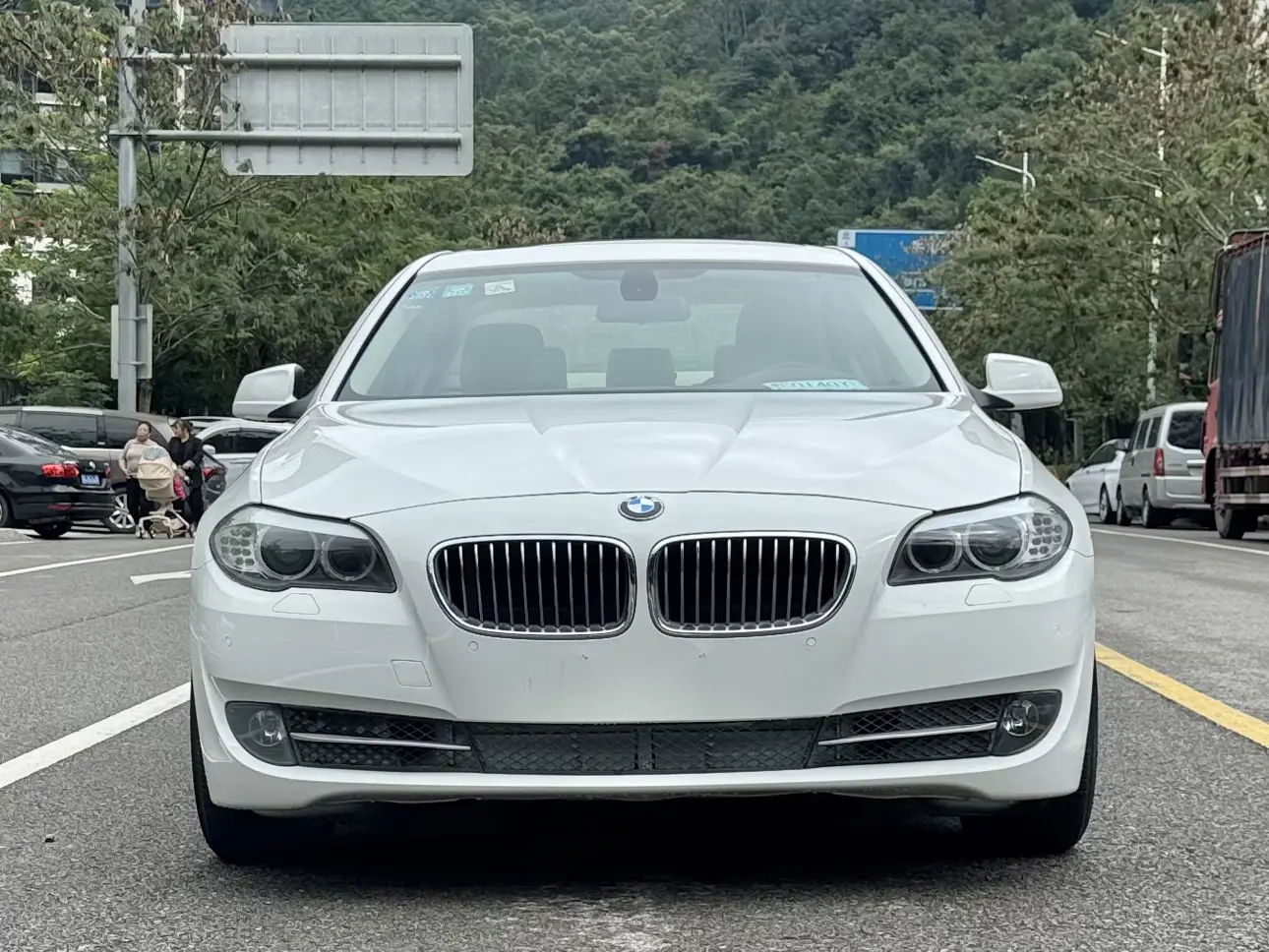 BMW 5 Series  из Китая