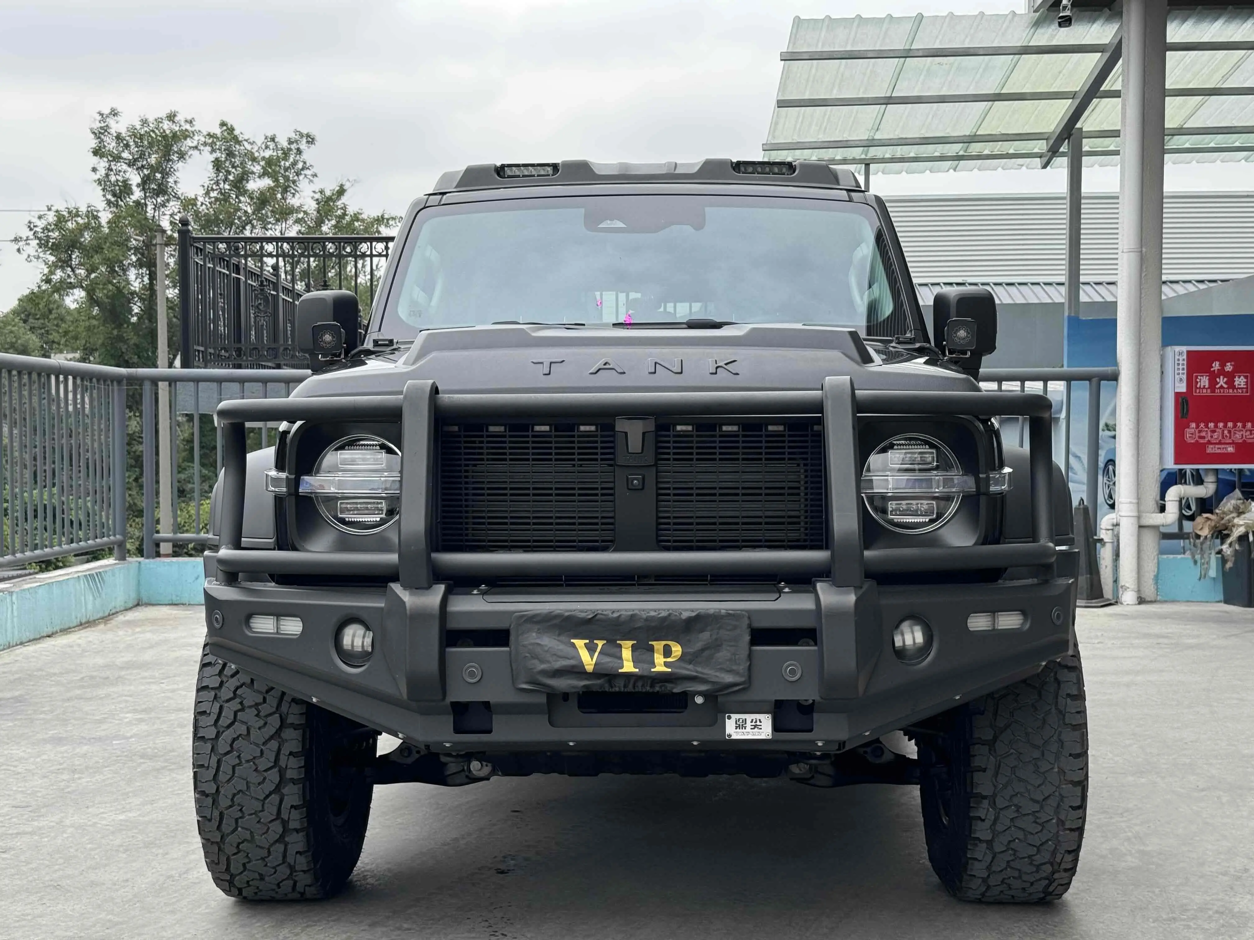 Tank 300  из Китая